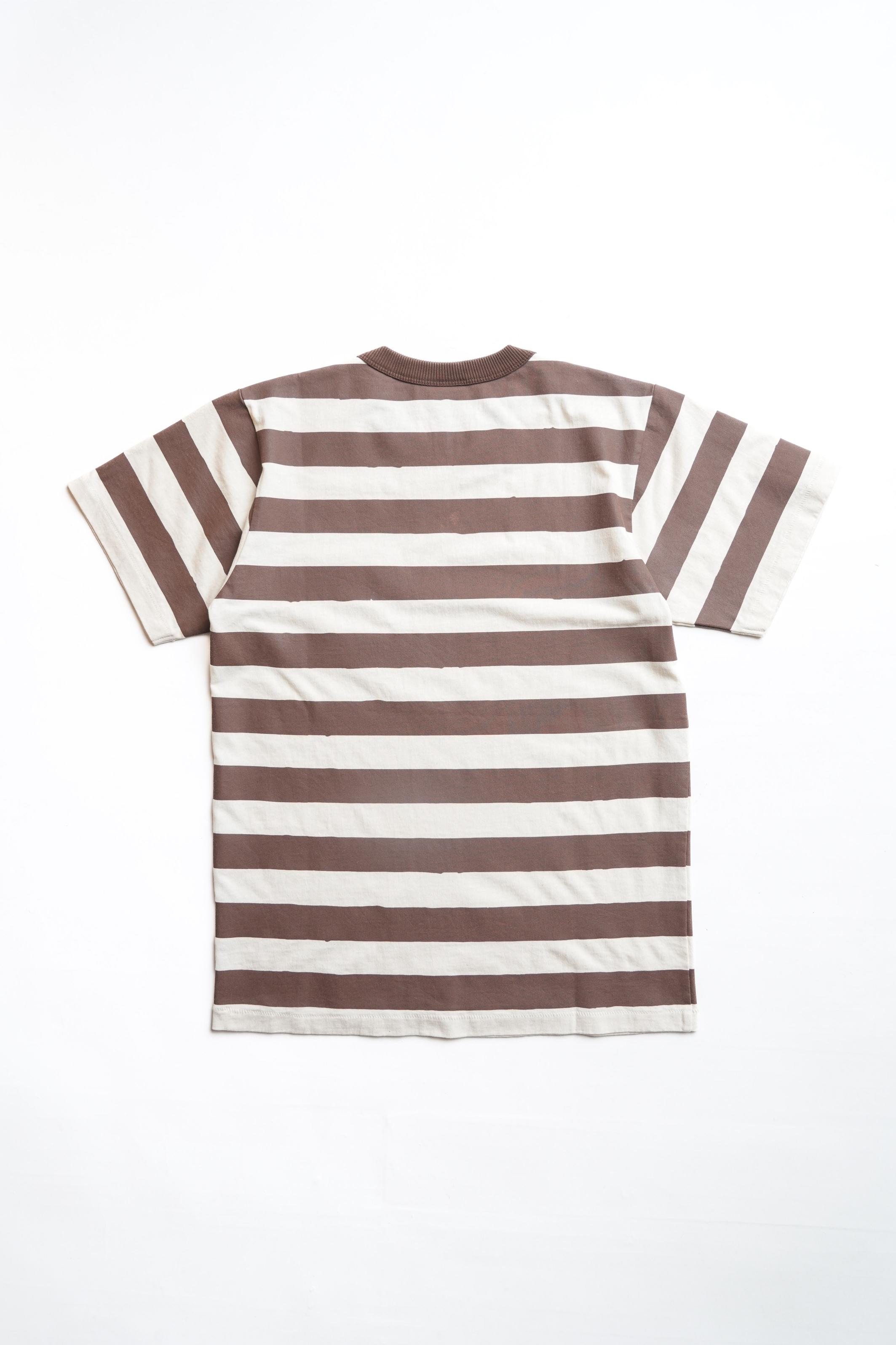 DAILY POCKET TEE - KHAKI PRISONER STRIPE