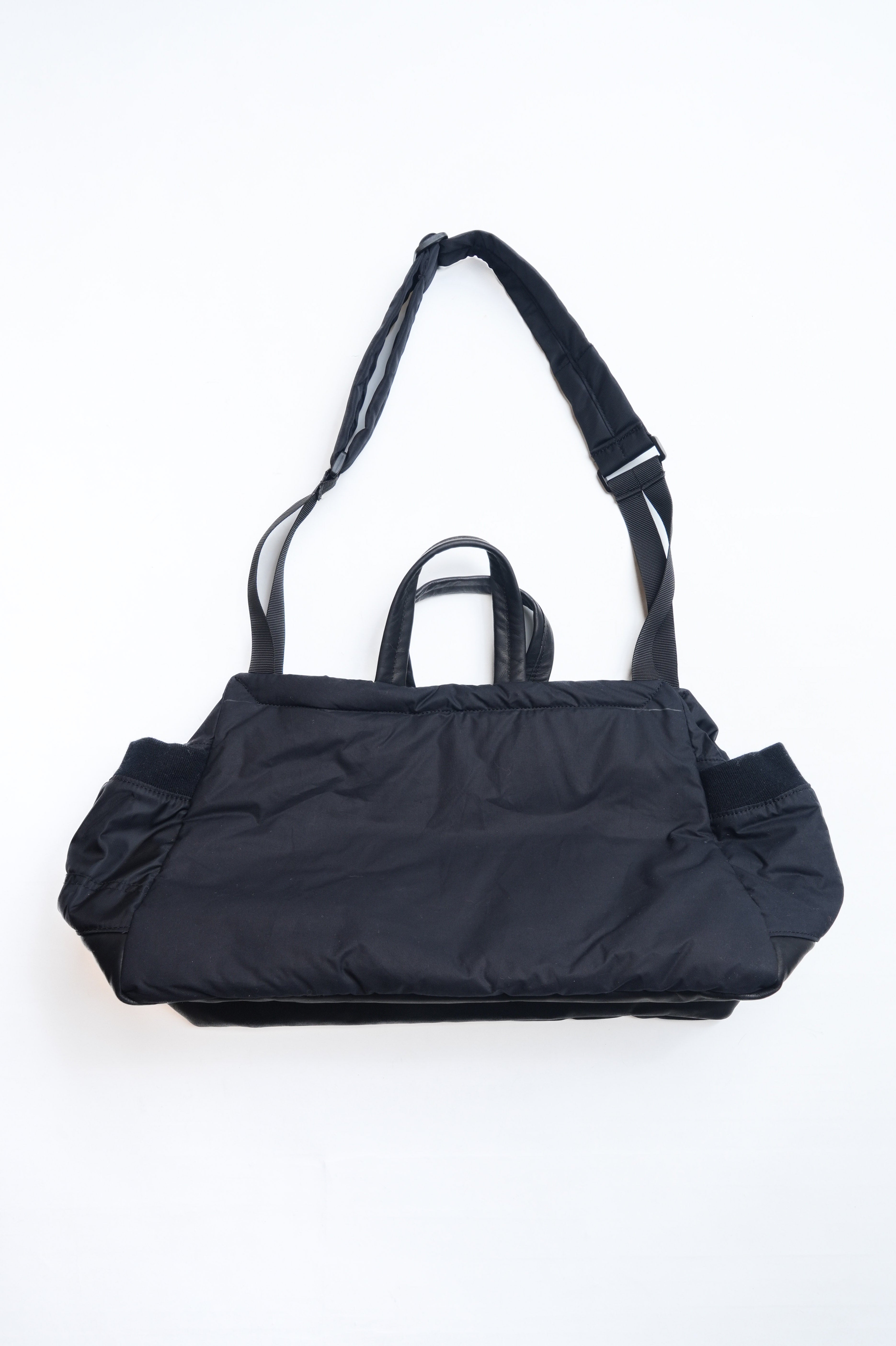 JUST TRAVEL - BLACK
