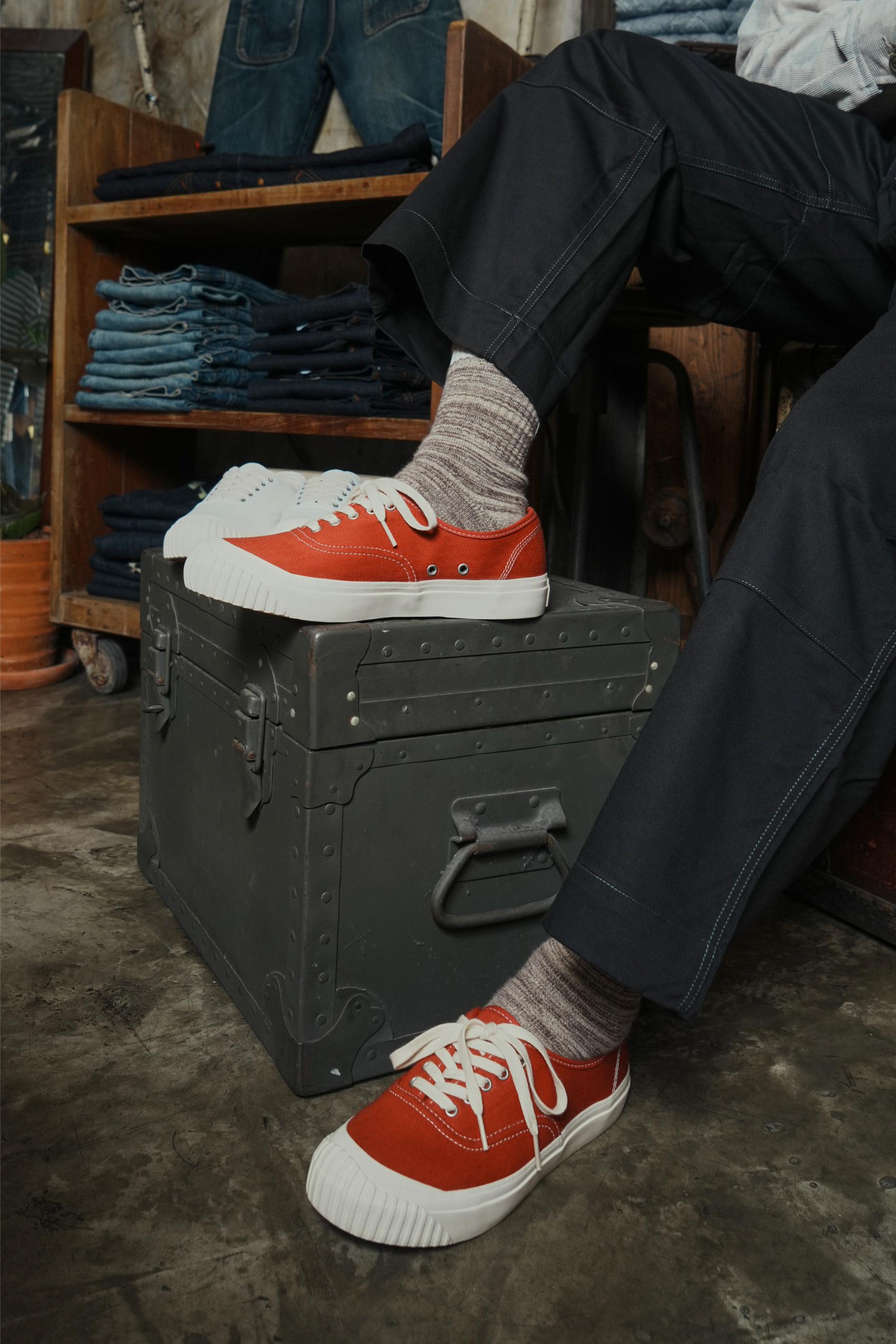 DECK WALKER - BRICK RED