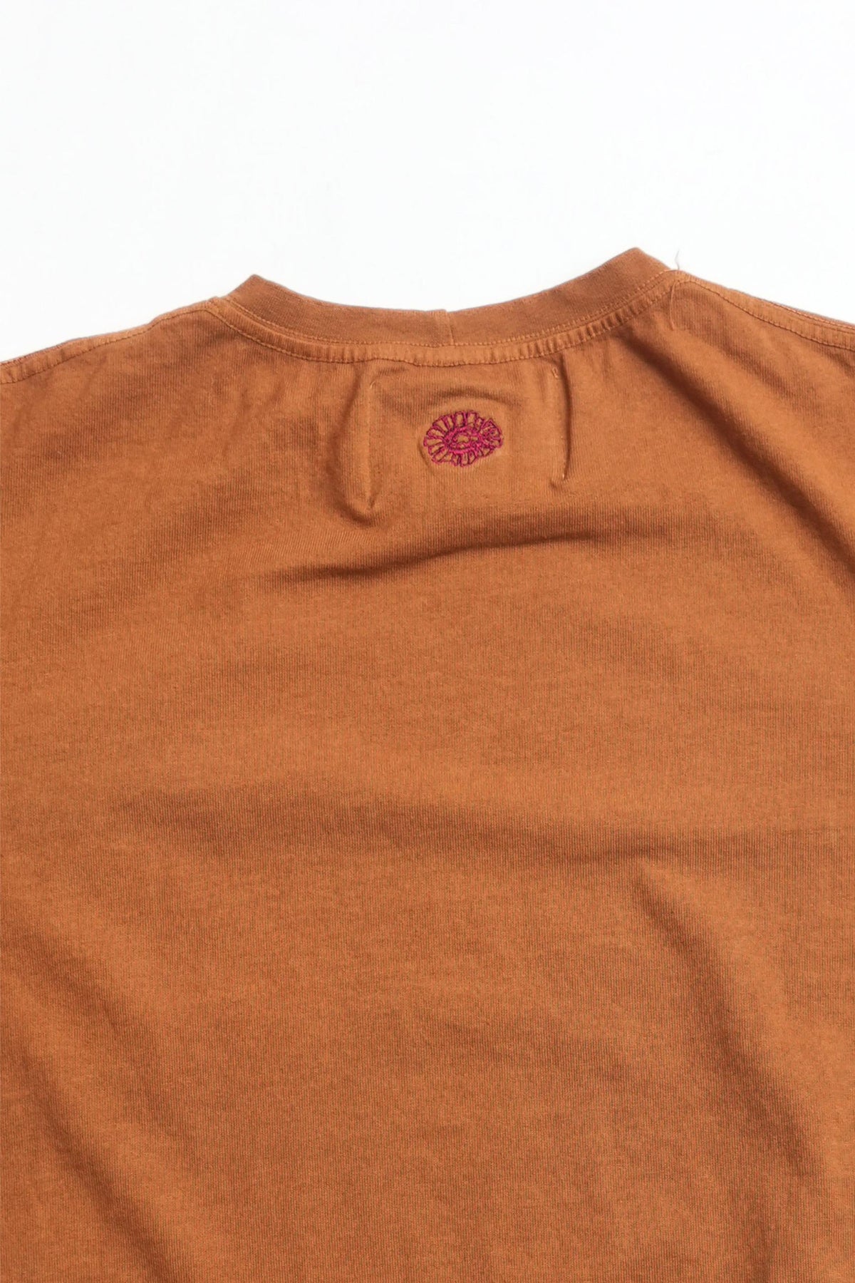 ON THE FARM RAW HEM TEE - SUEDE BROWN