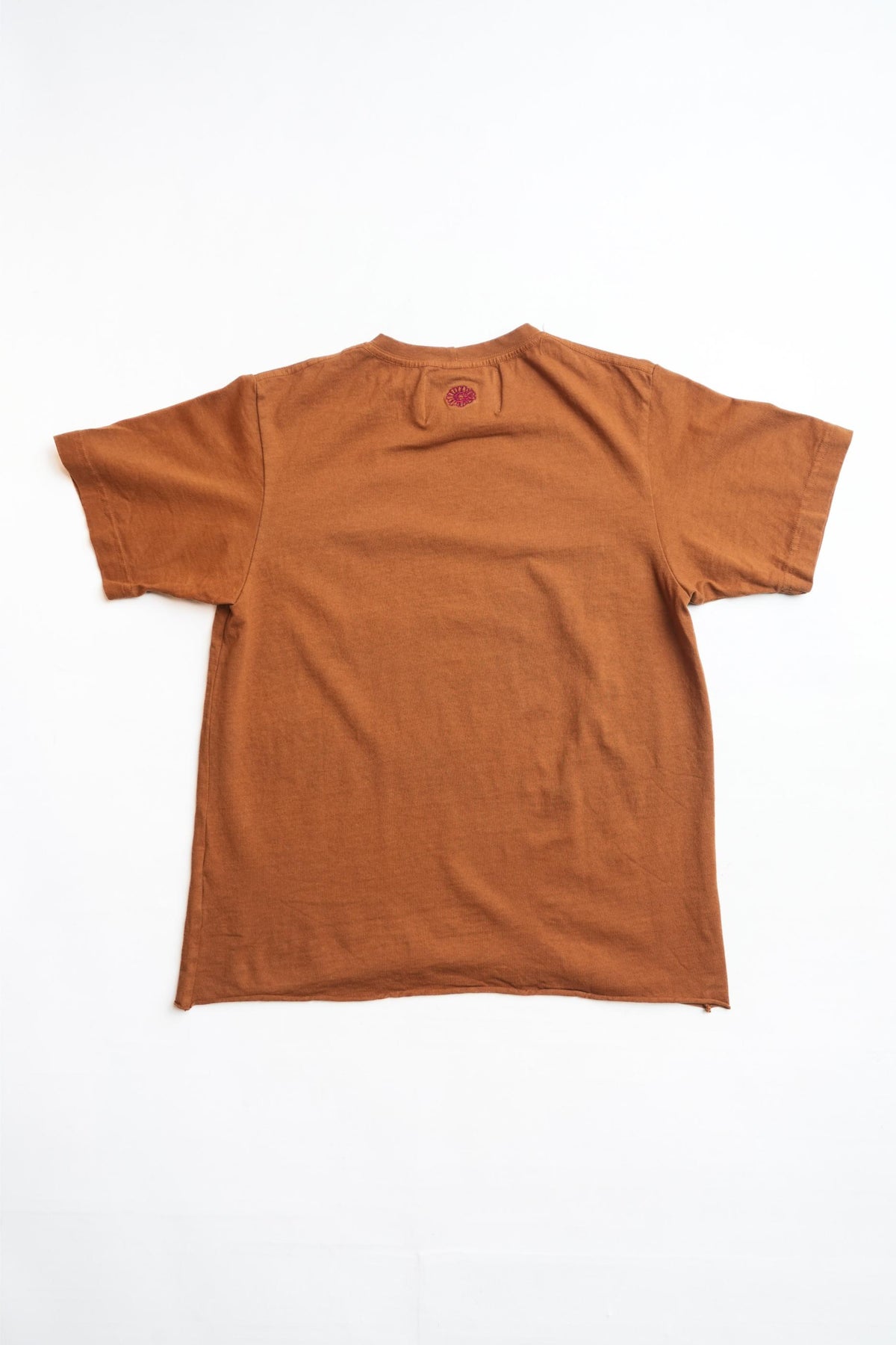 ON THE FARM RAW HEM TEE - SUEDE BROWN