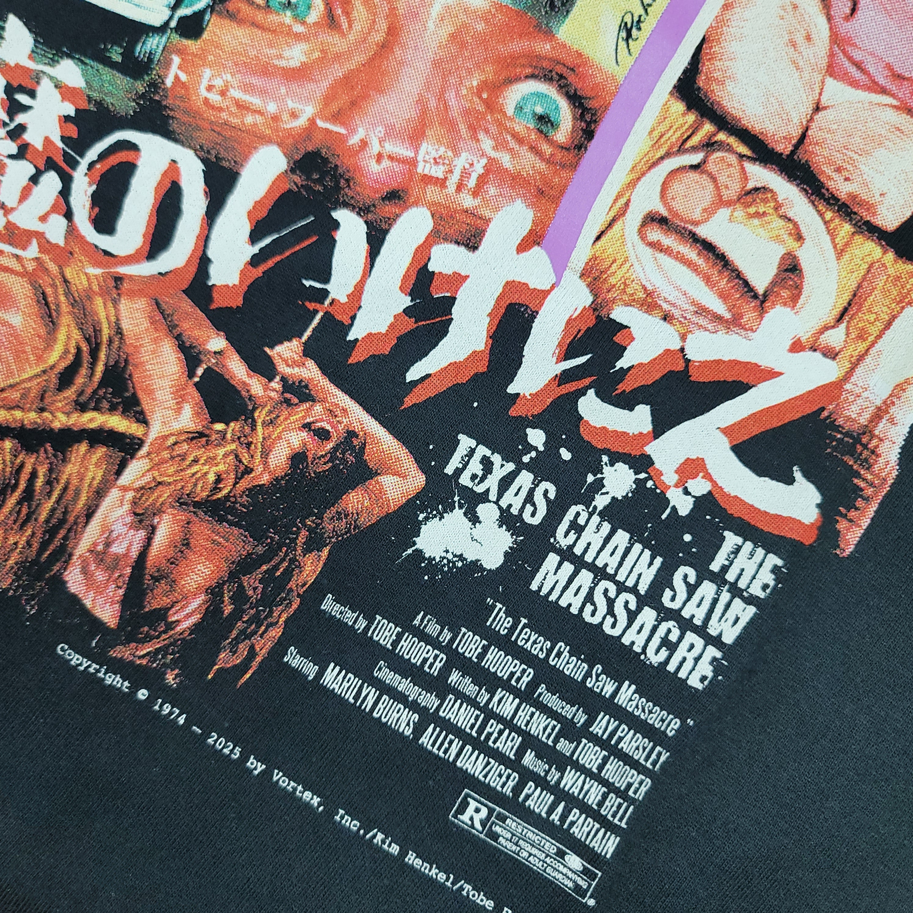 "THE TEXAS CHAIN SAW MASSACRE" T-SHIRT (POSTER Version) - BLACK