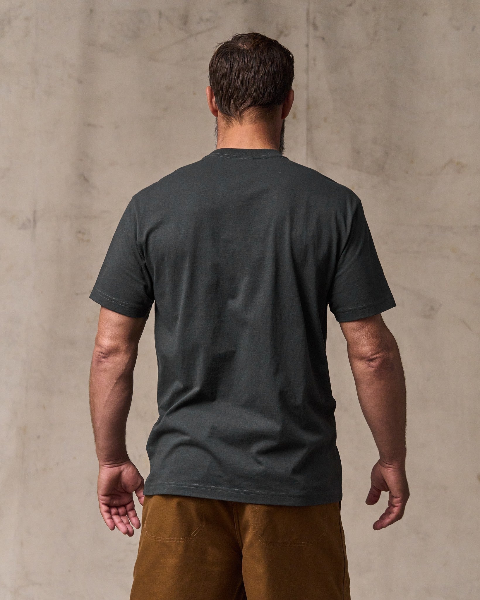 Outfitter Pocket T-shirt - Faded Black