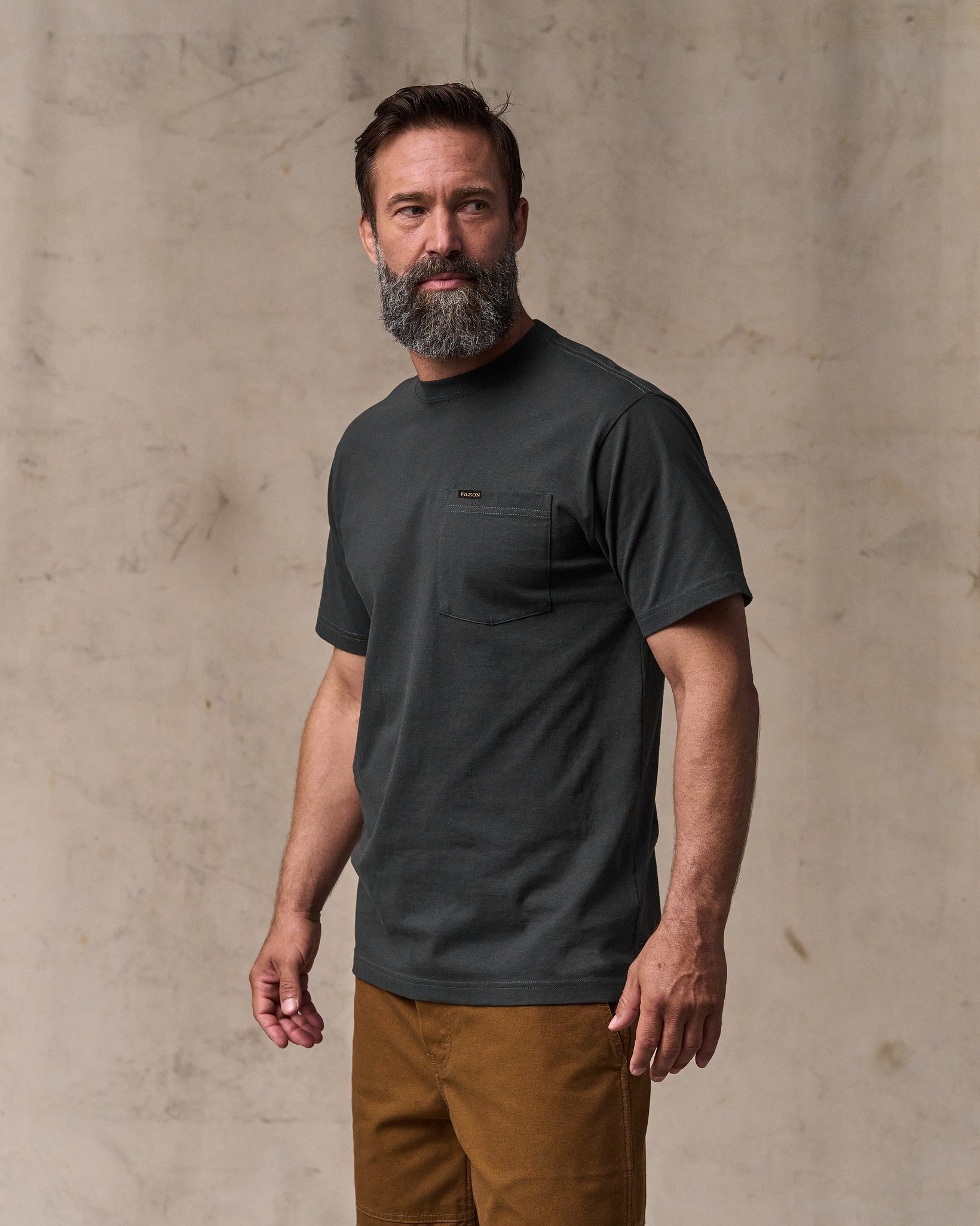 Outfitter Pocket T-shirt - Faded Black