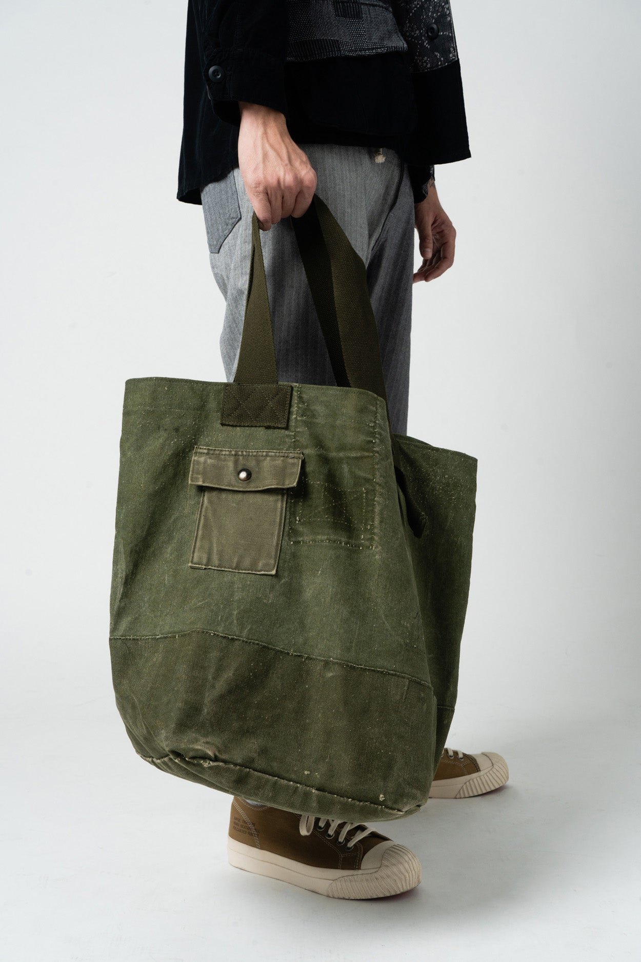 MILITARY VINTAGE DUFFLE BAG REMAKE BUCKET TOTE BAG - VINTAGE