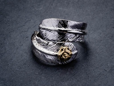 R-157 DOUBLE FEATHER RING WITH K18