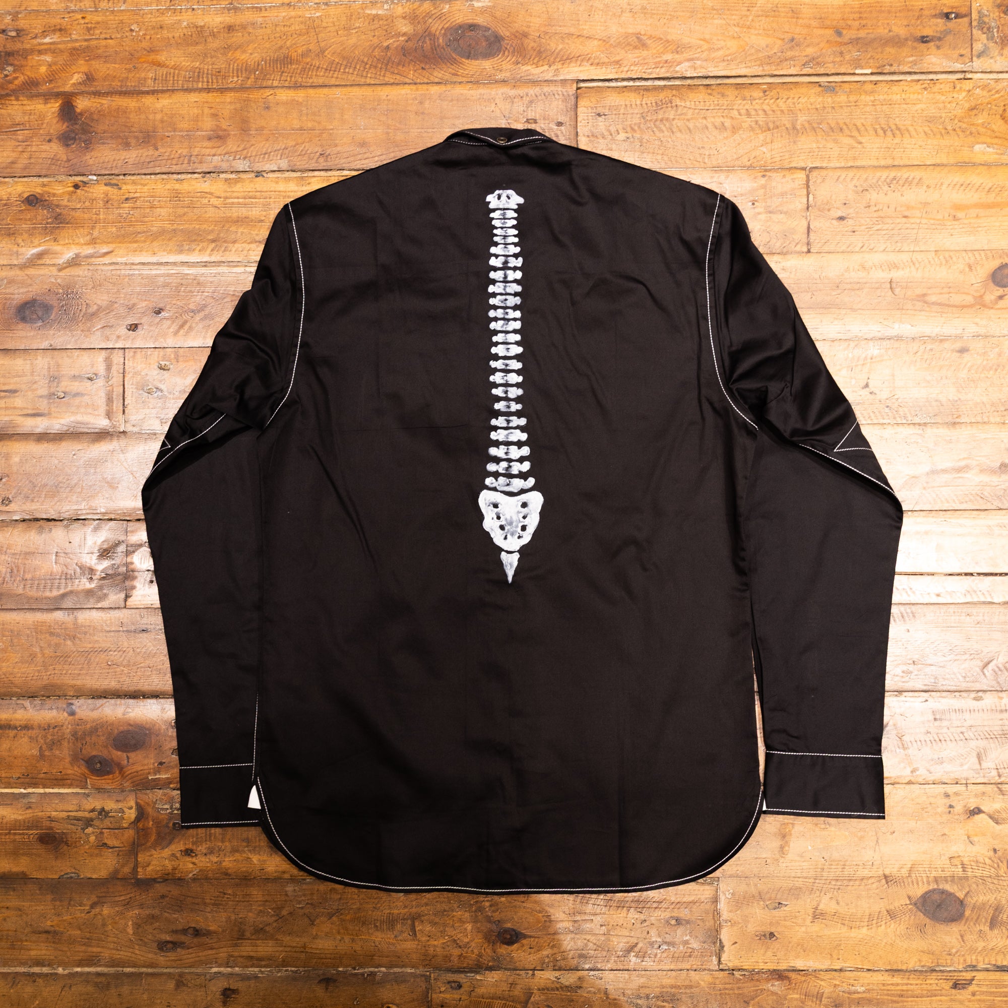 AK/PR/LOT1/SHRT044 Handpainted Skull & Vertebrae Back Cotton Shirt (Black) - BLACK