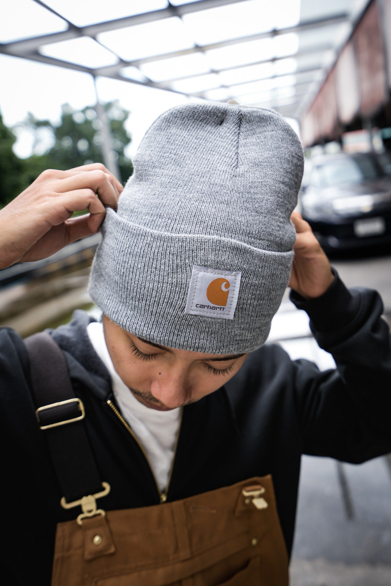 KNIT CUFFED BEANIE - HEATHER GREY
