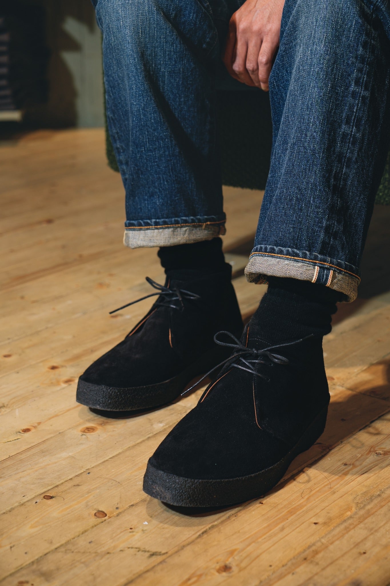 2231BS SAM CHUKKA BOOT - BLACK SUEDE