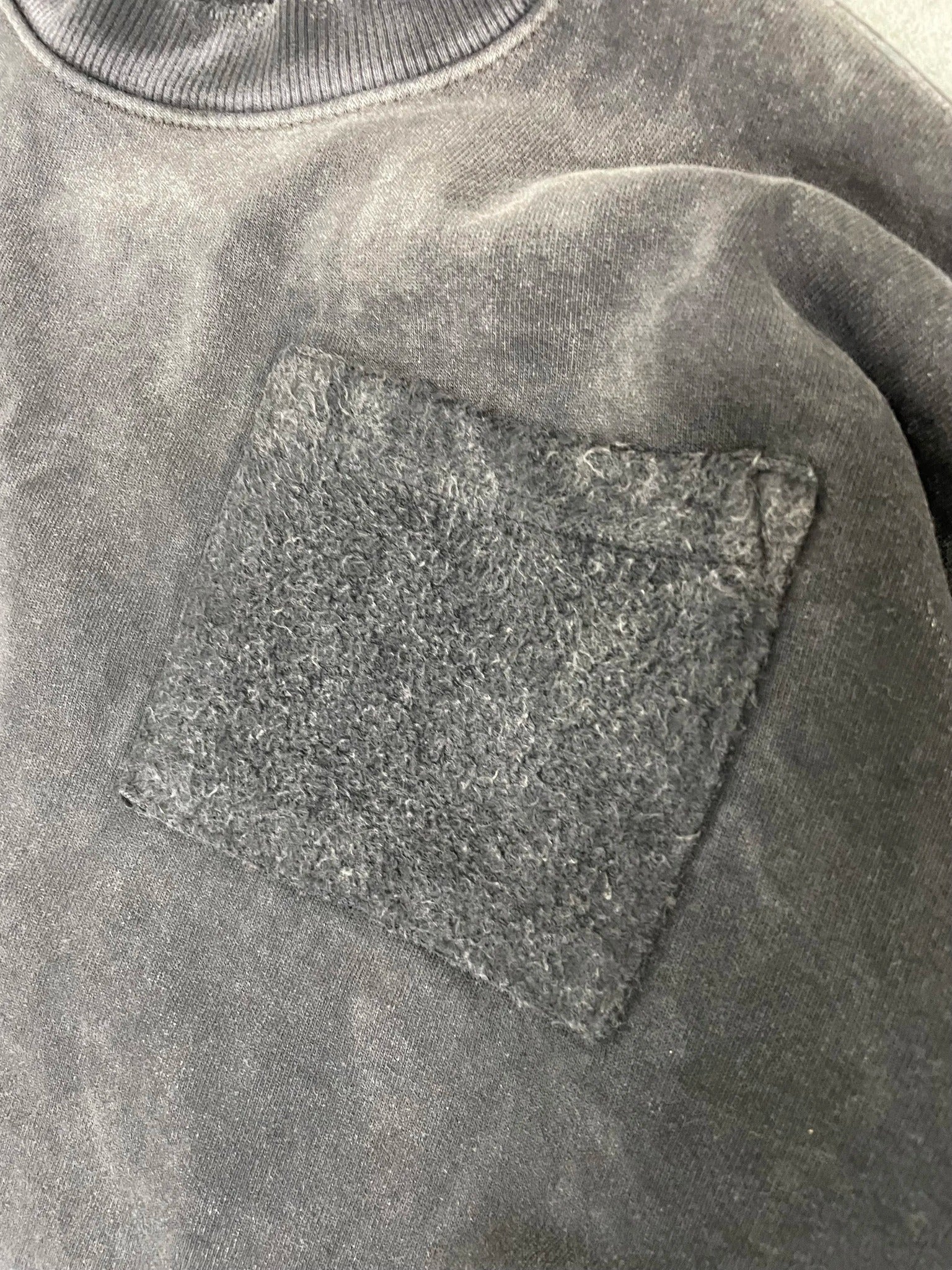 REVERSE POCKET CREW - AGED BLACK