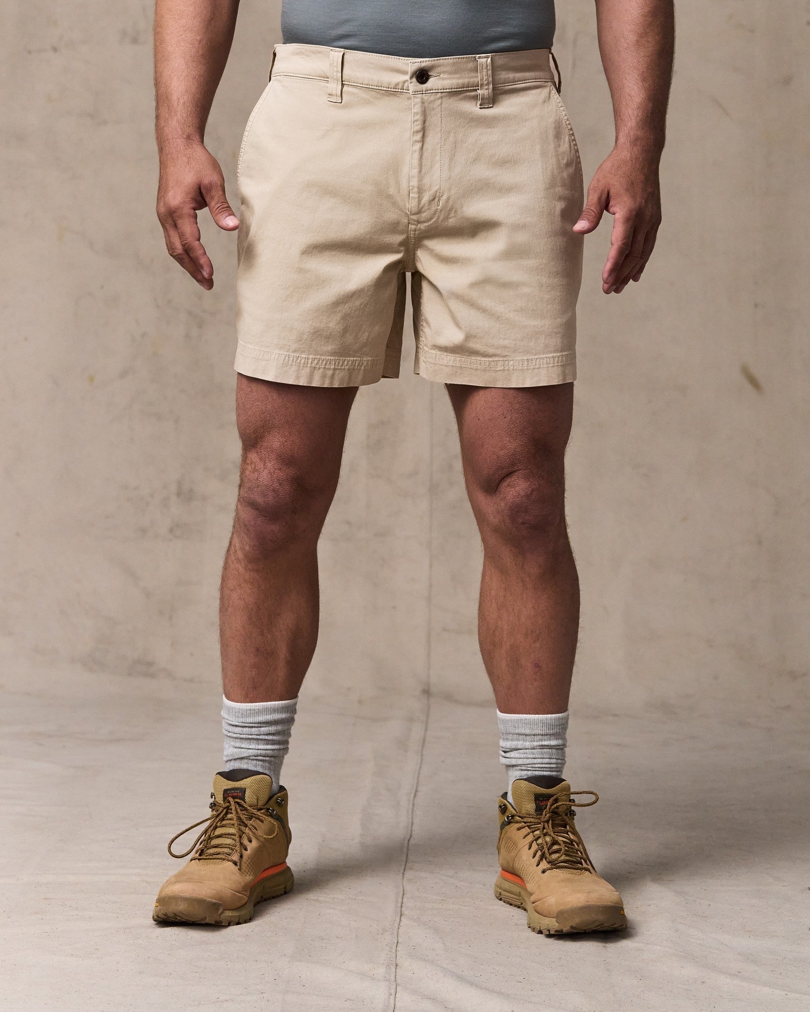 GRANITE MOUNTAIN 6" SHORTS - BUCK TAN