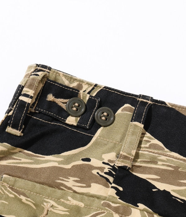 BR51904 GOLD TIGER PATTERNS SHORTS - BLACK