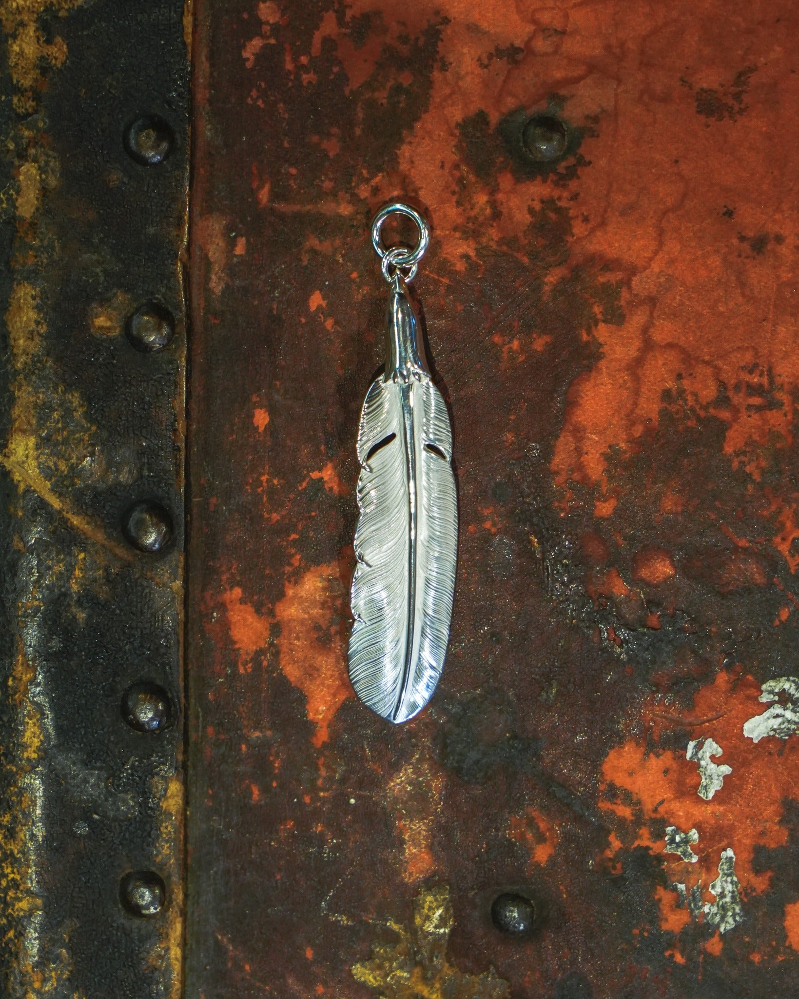 EFNL-0040-R EAGLE HEAD FEATHER PENDANT