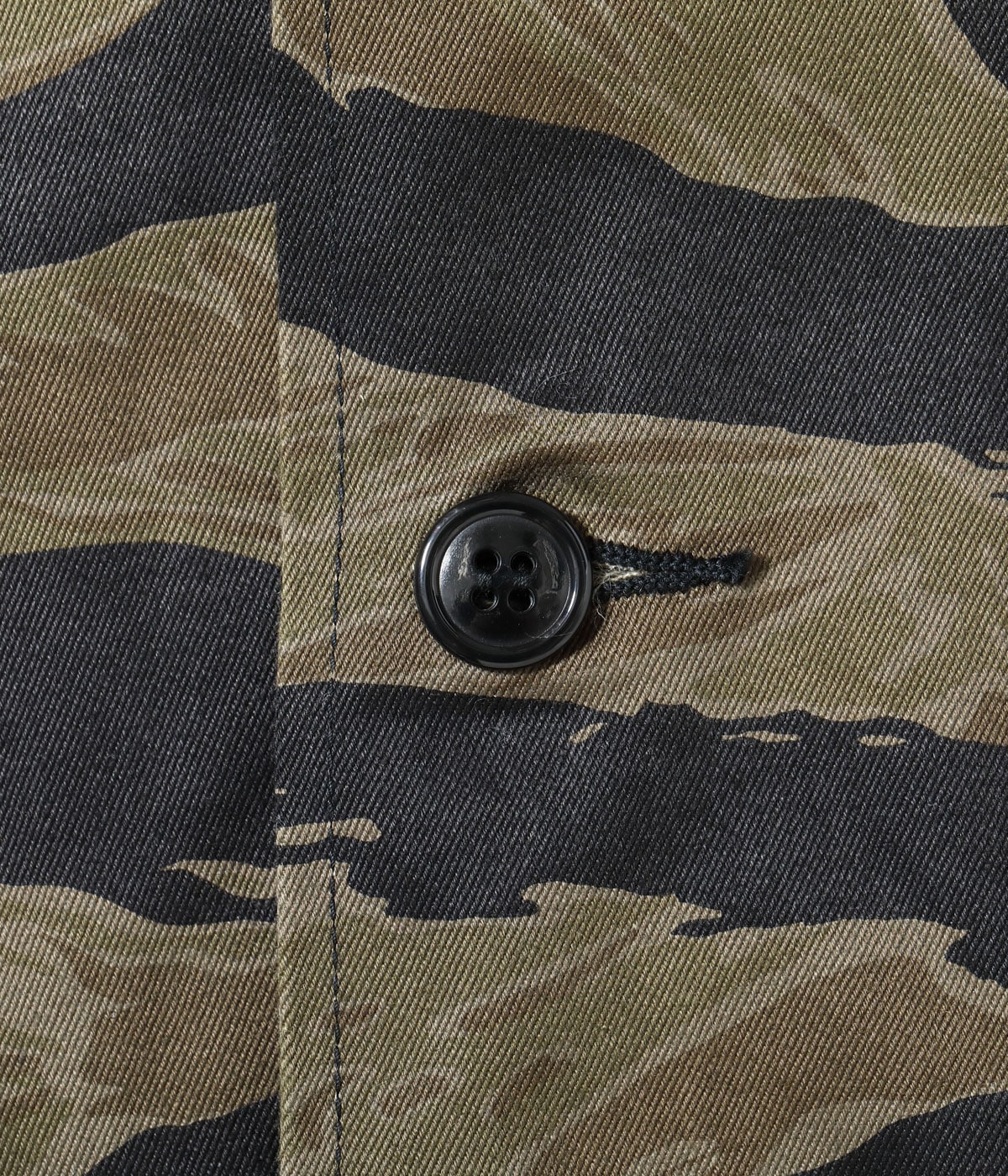 BR15778 WILLIAM GIBSON COLLECTION BLACK TIGER PATTERN JACKET OVER DYE - BLACK