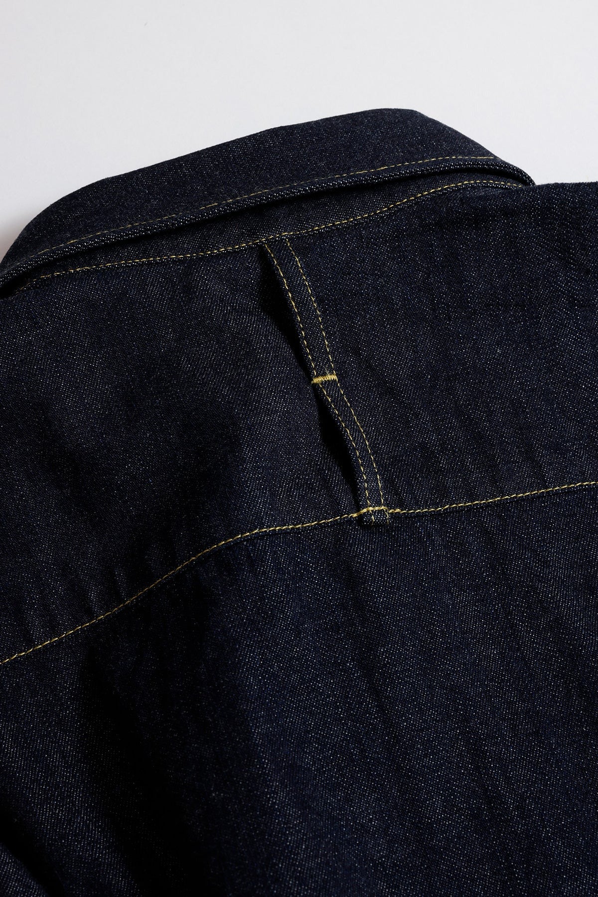 DENIM PLEATED SHIRT RINSE (FA26) - INDIGO