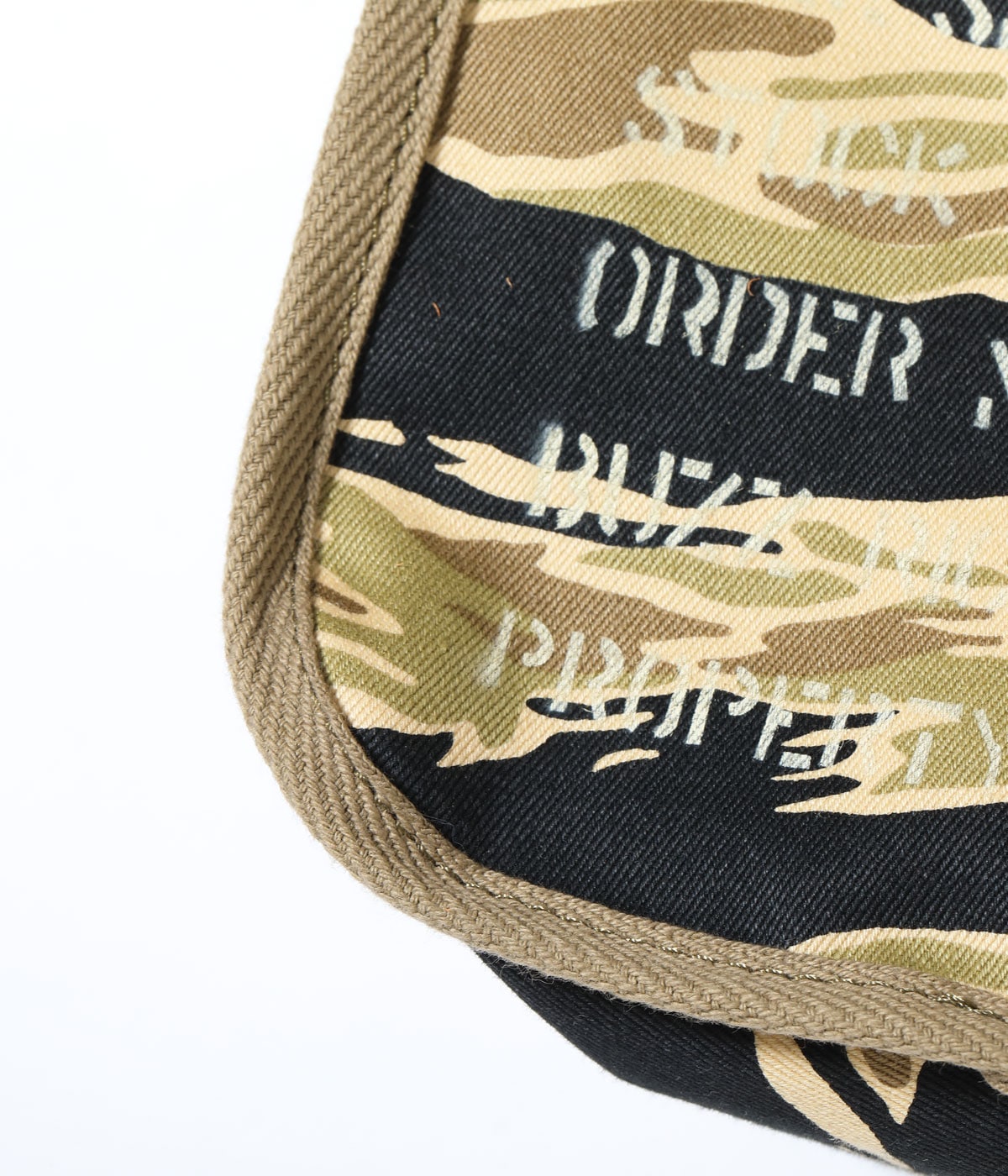 BR02878 SUIT-PNEUMATIC ANTI-G, TYPE G-3A TIGER CAMOUFLAGE BAG - CAMOUFLAGE