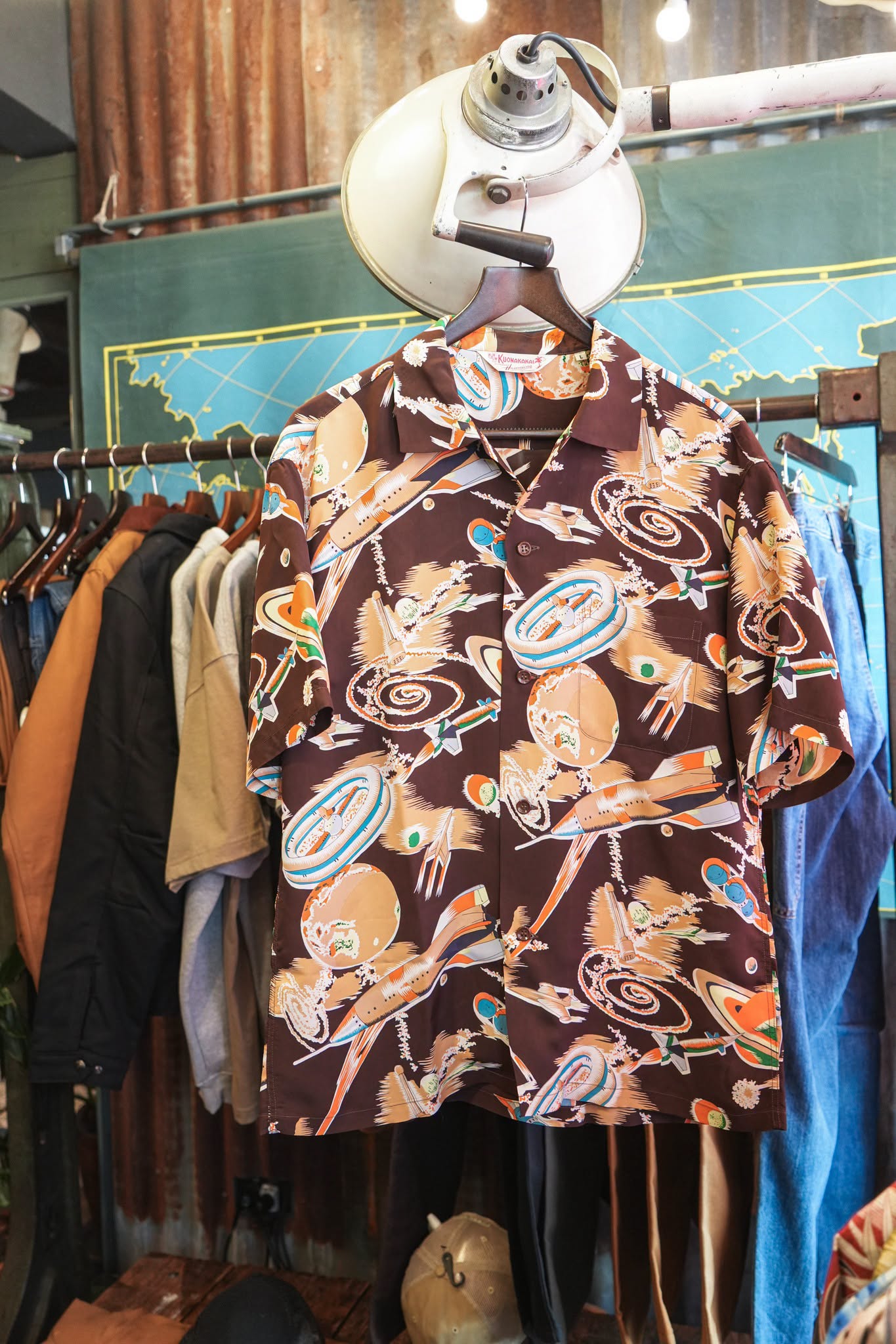 SS39477 SUN SURF SPECIAL EDITION “THE SPACE SHIP” - BROWN
