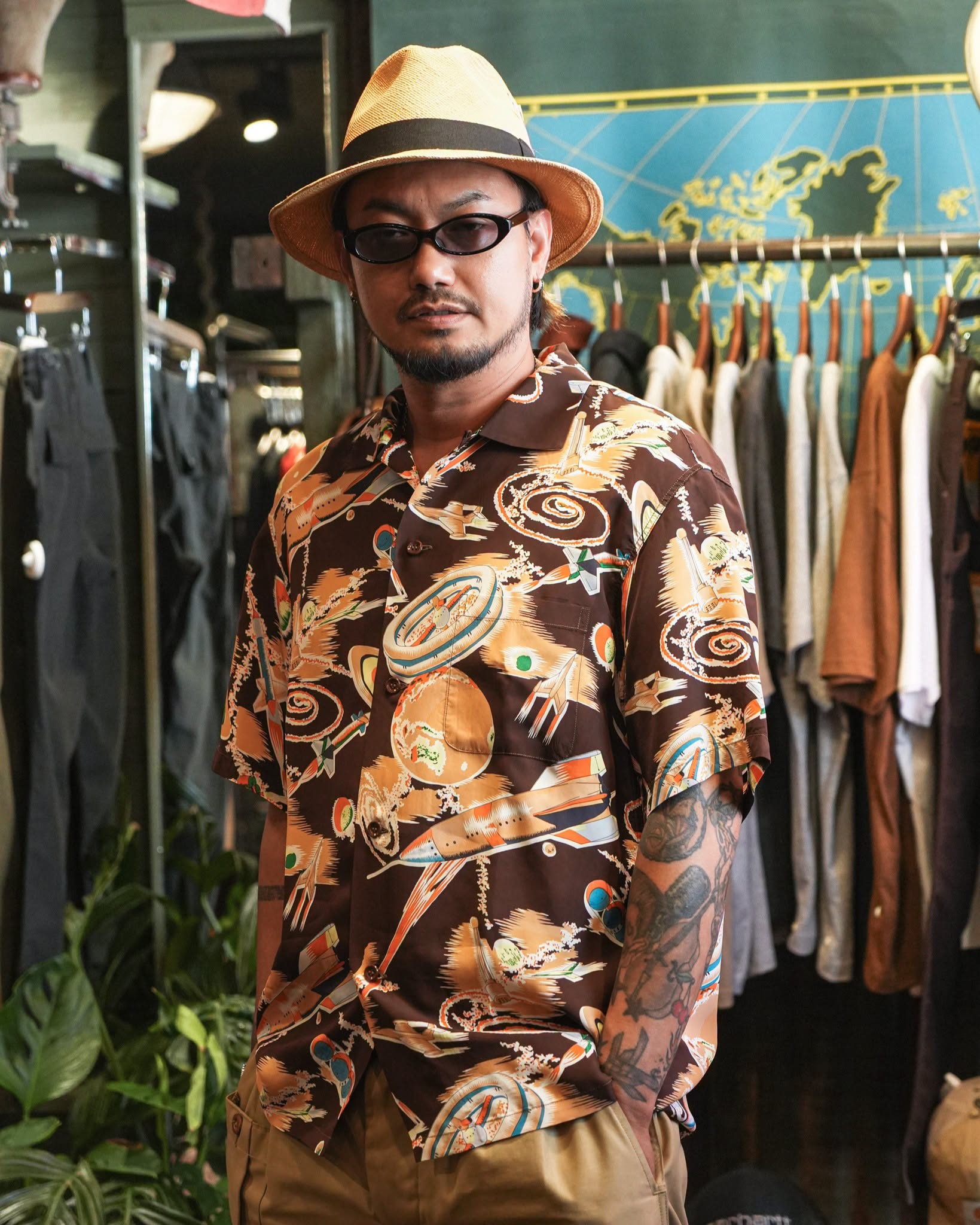 SS39477 SUN SURF SPECIAL EDITION “THE SPACE SHIP” - BROWN