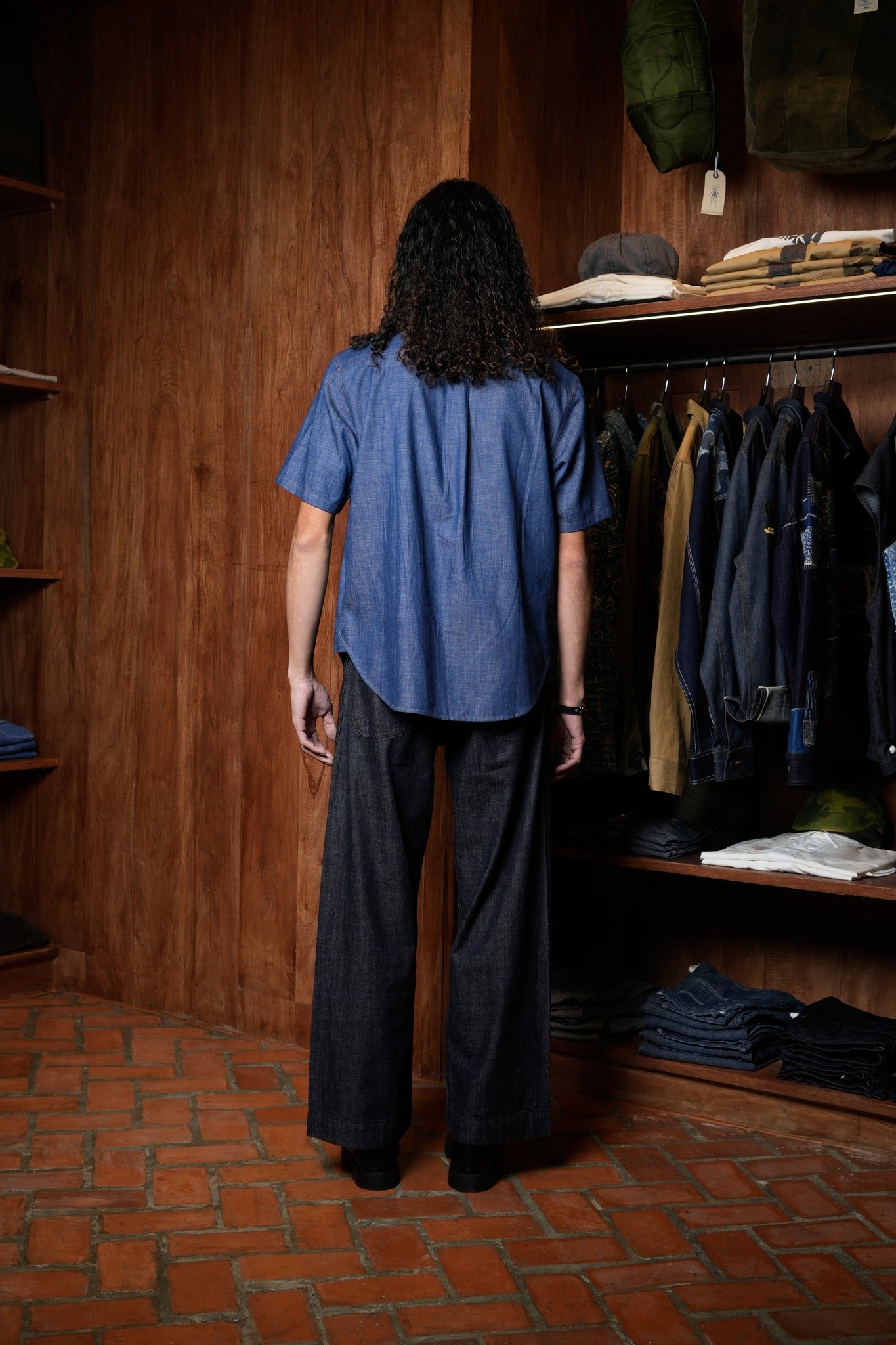 AK/PR/LOT2/SHRT053 Cargo 4-pocket workwear half-sleeve shirt with large embroidered Dragon motif - INDIGO