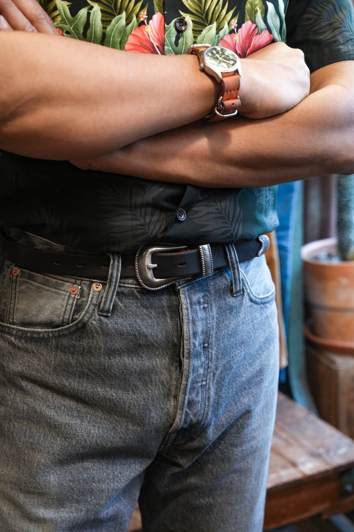 DH5738 CHASIN - BLACK