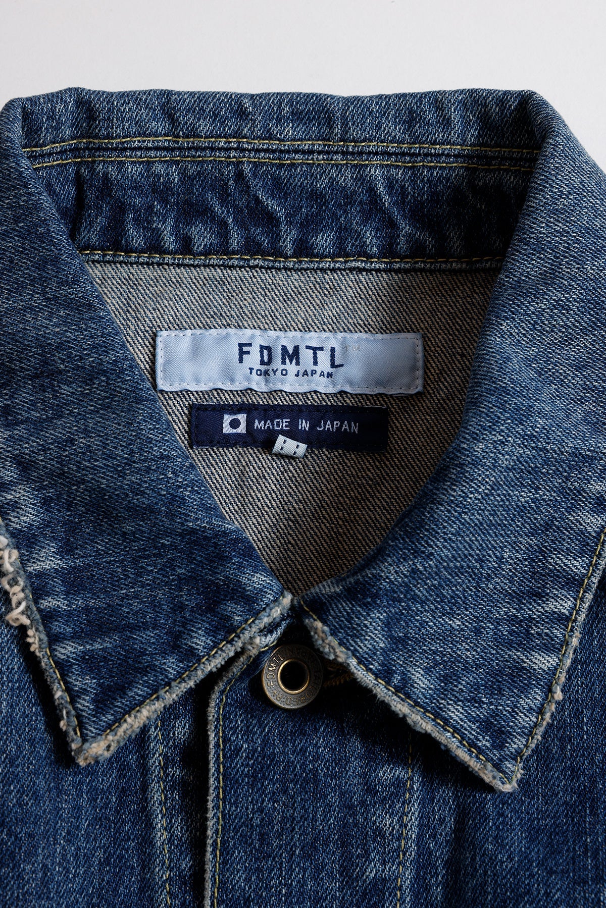 DENIM PLEATED JACKET 3YR WASH (FA26) - INDIGO
