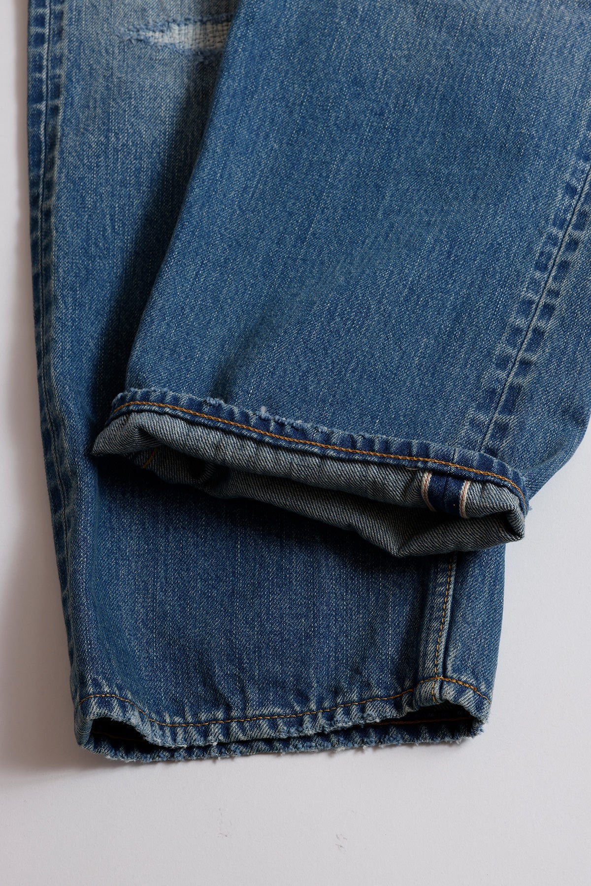 CLASSIC STRAIGHT DENIM CS134 (FA26) - INDIGO