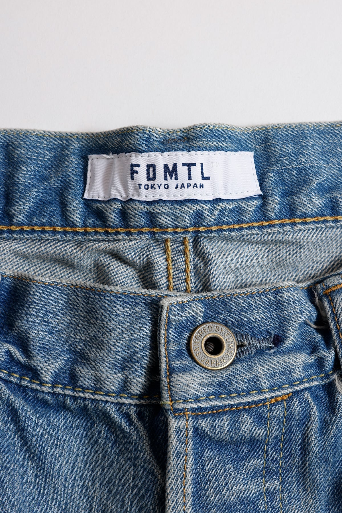 CLASSIC STRAIGHT DENIM CS135 (FA26) - INDIGO
