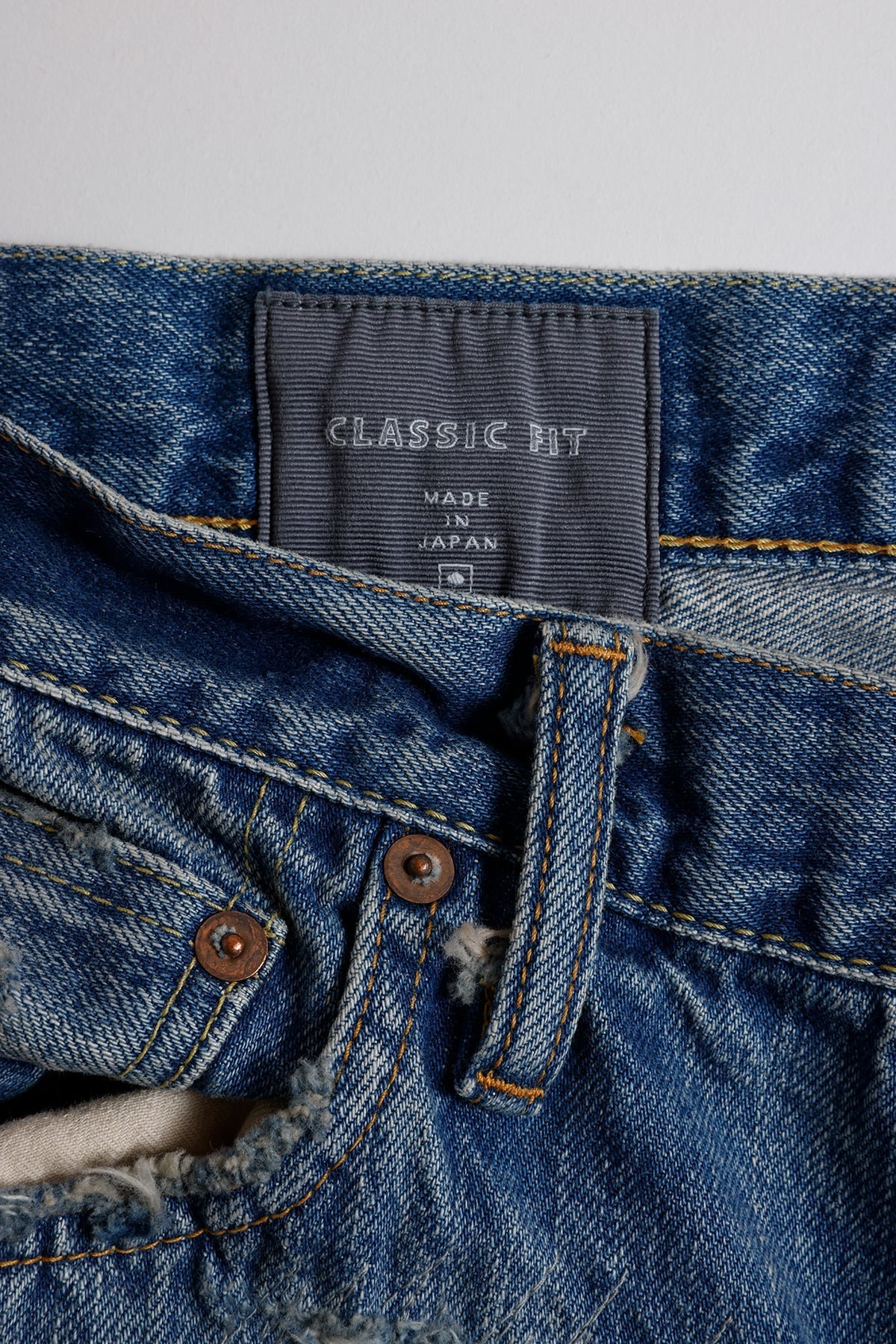 CLASSIC STRAIGHT DENIM CS136 (FA26) - INDIGO