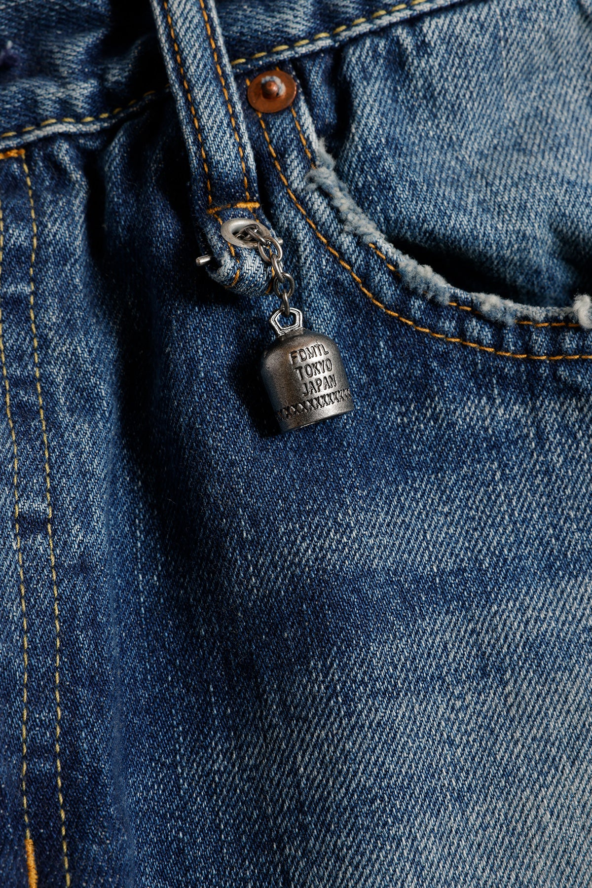 CLASSIC FIT DENIM CS128 (AW25) - INDIGO