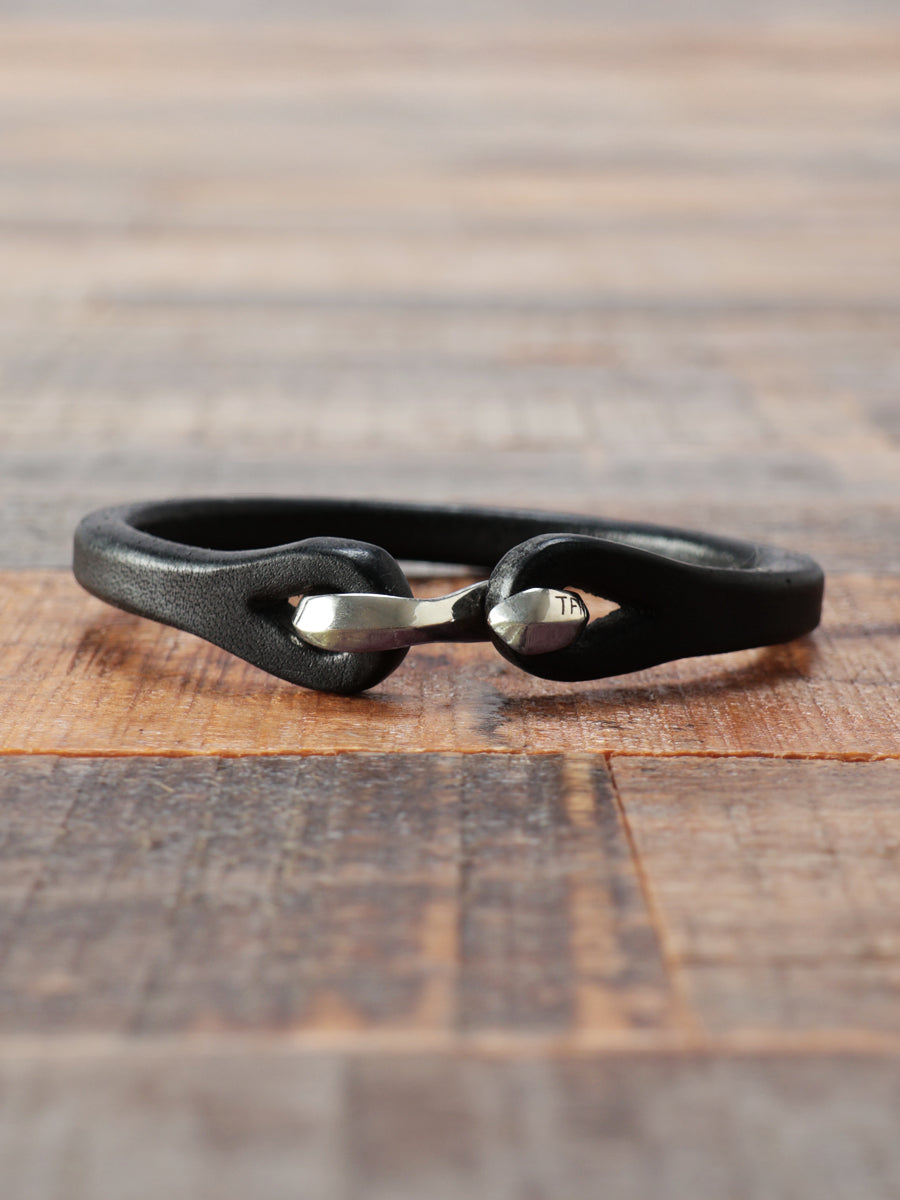FN-GLB-101 SINGLE WRAP LEATHER BRACELET - BLACK
