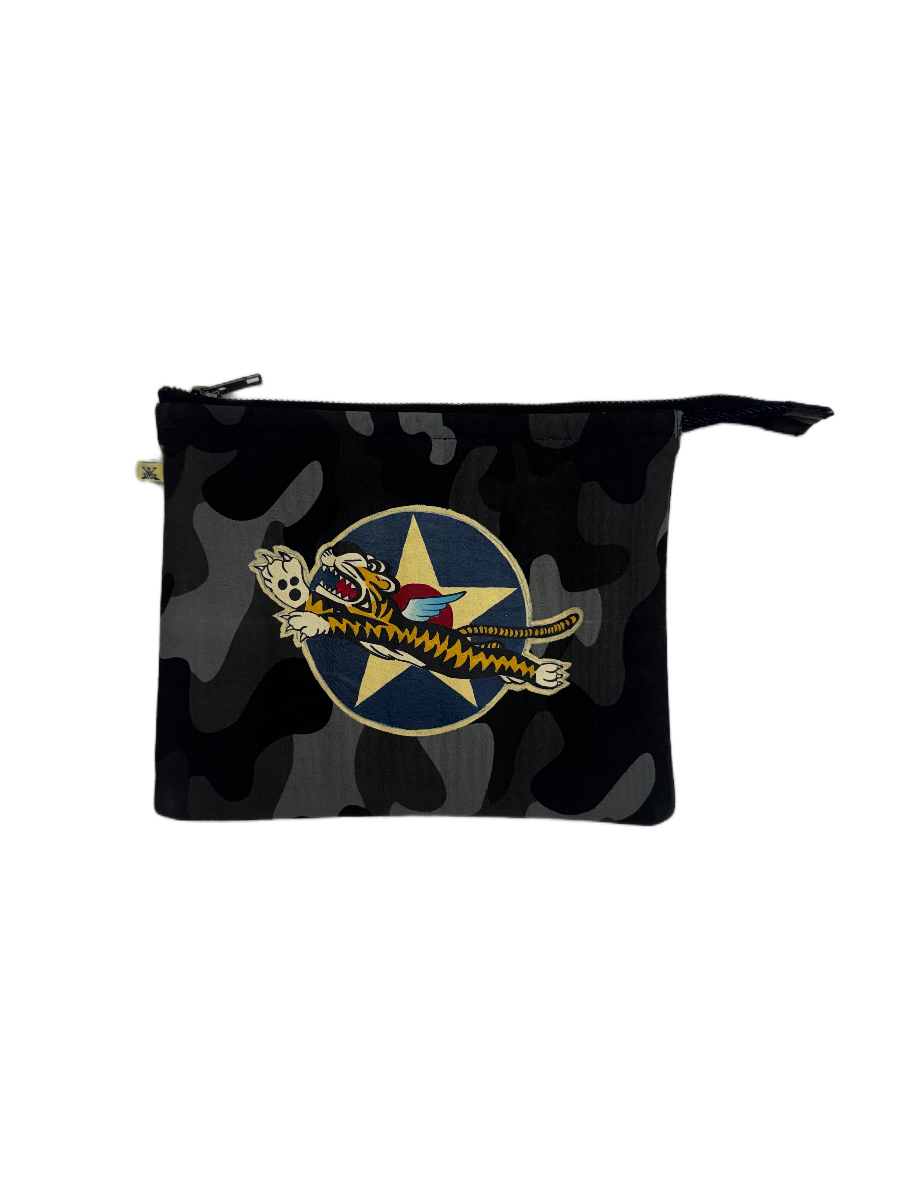 AK/PR/LOT3/ACC/043 Flying Tiger  Pouch - GREY CAMO