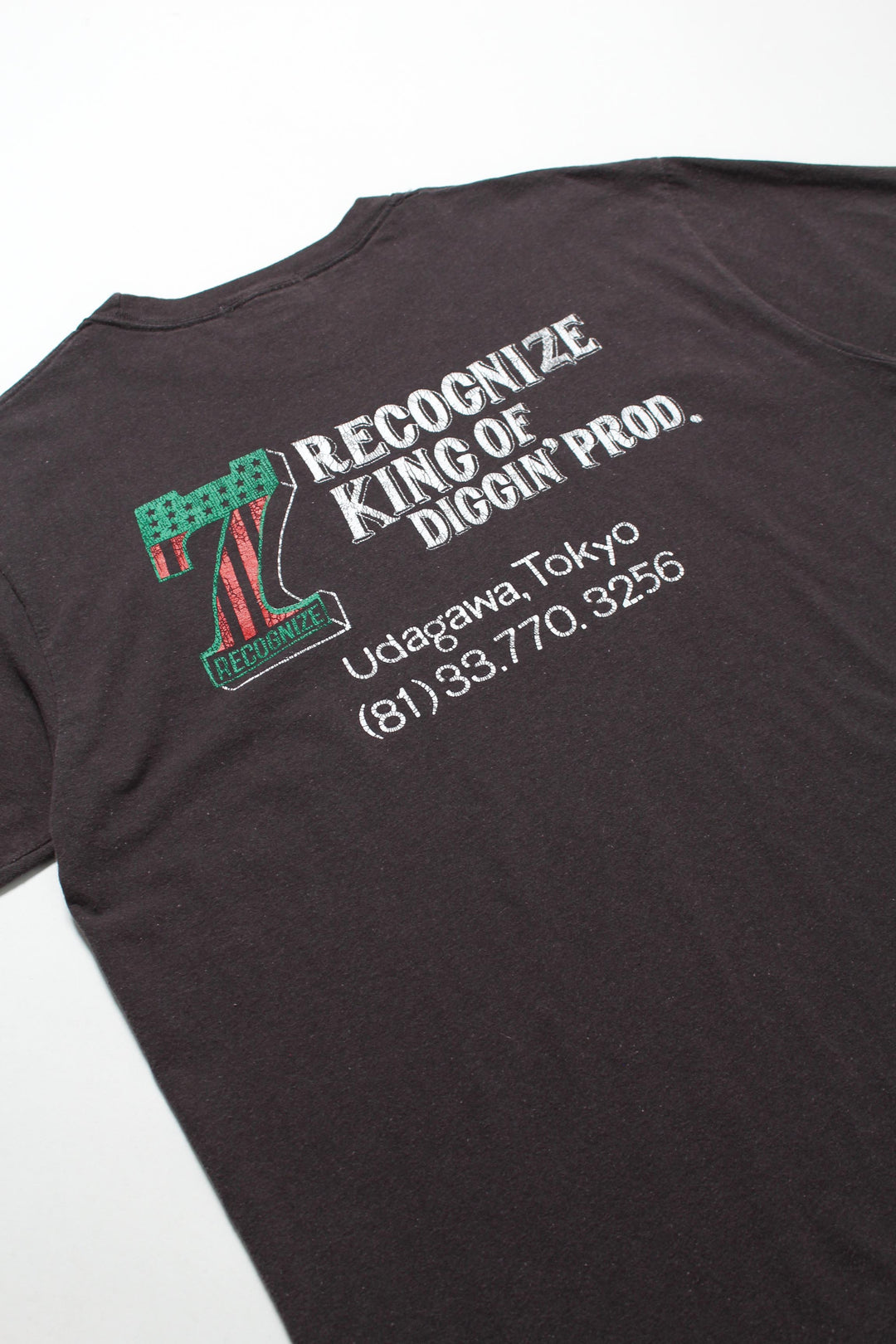 7 VINYL TEE AGED - BLACK
