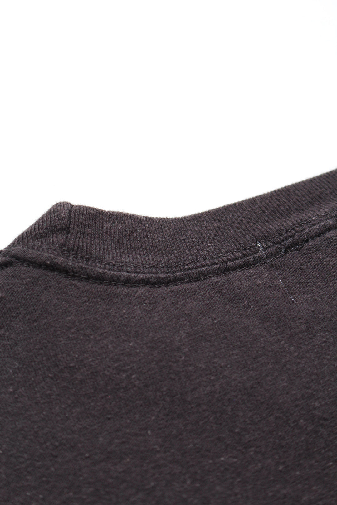 7 VINYL TEE AGED - BLACK
