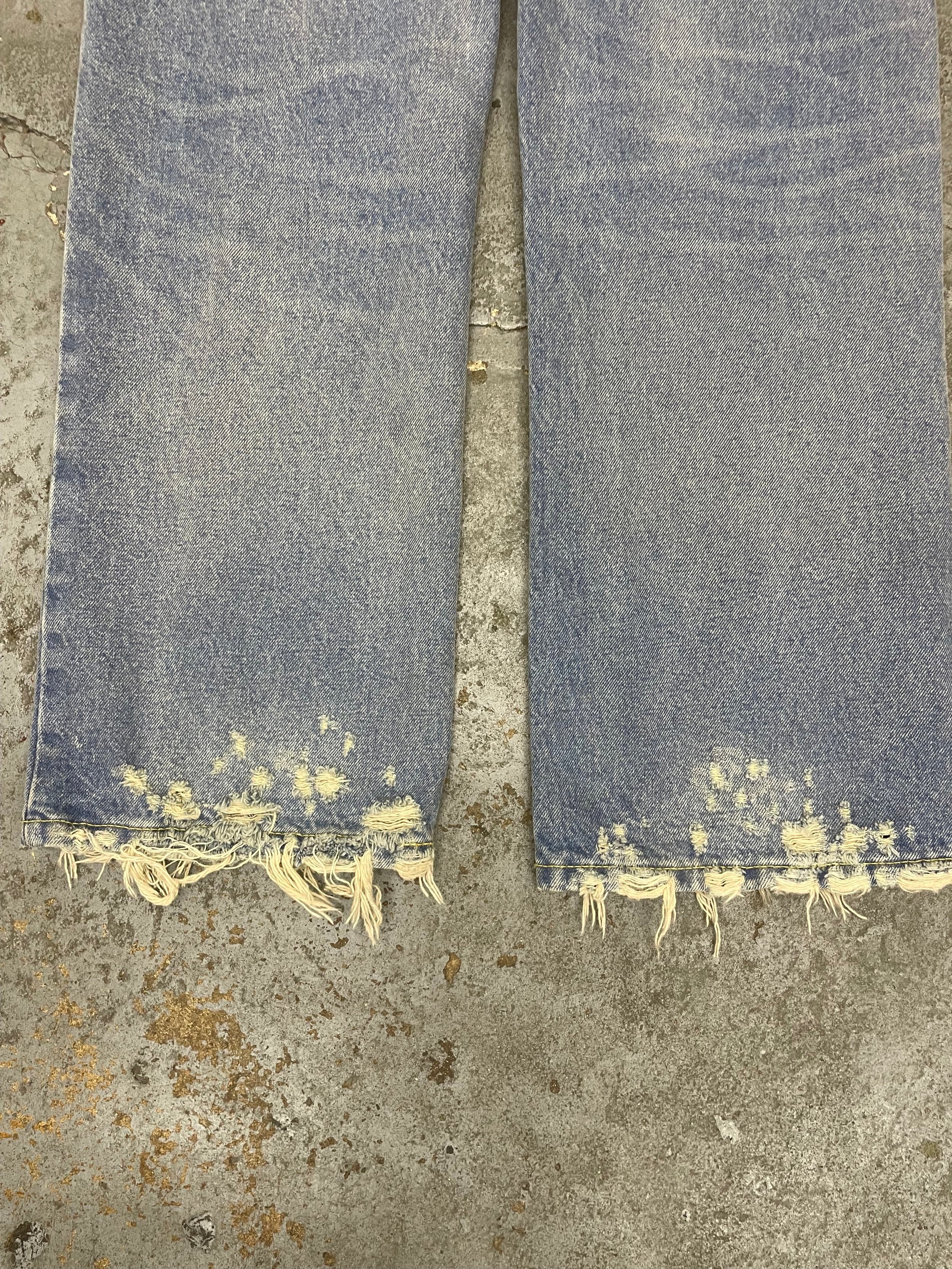 EVERYDAY DENIM - LIGHT WASH