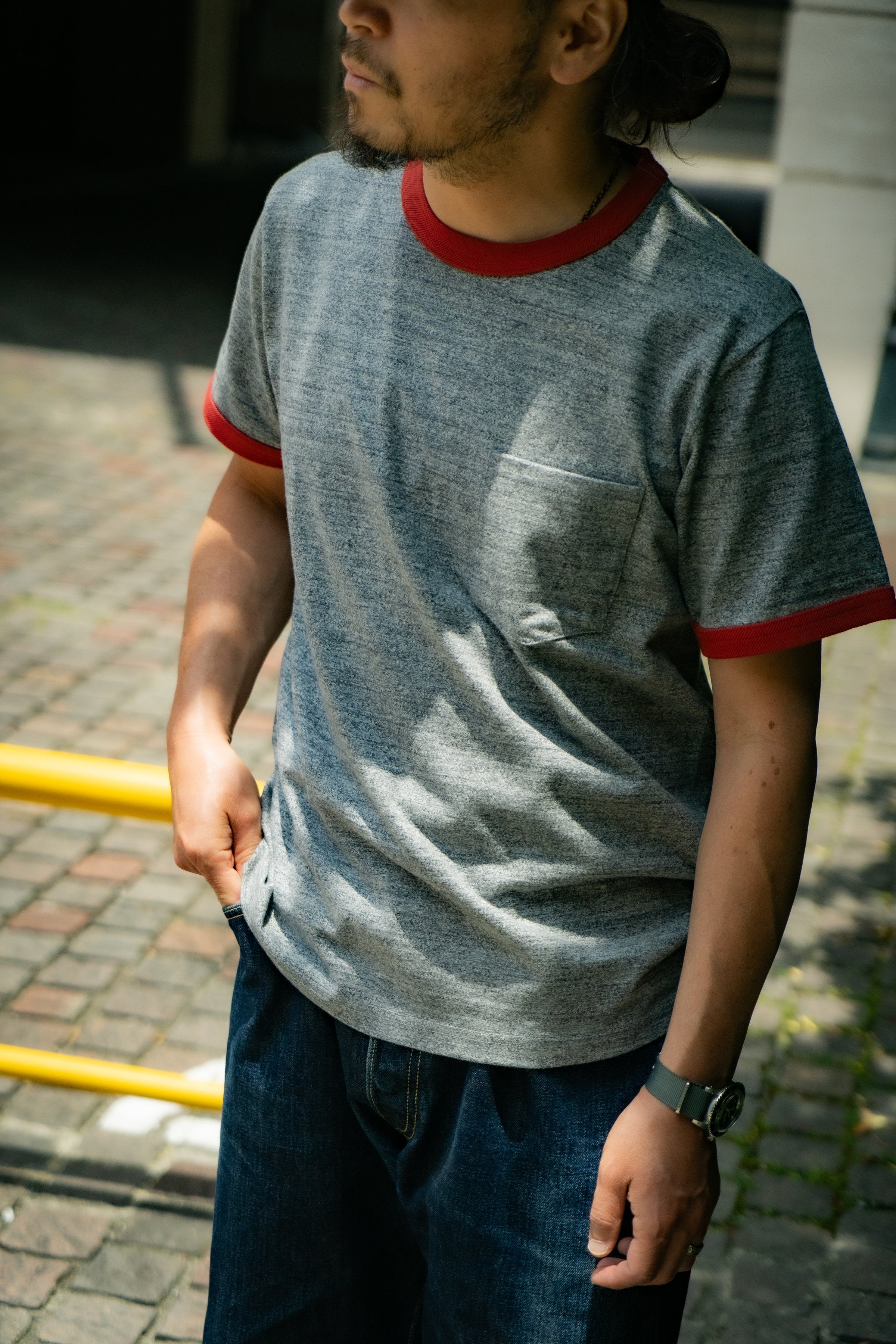 POCKET TEE / HEATHER GRAY RINGER - GRAY/CHERRY