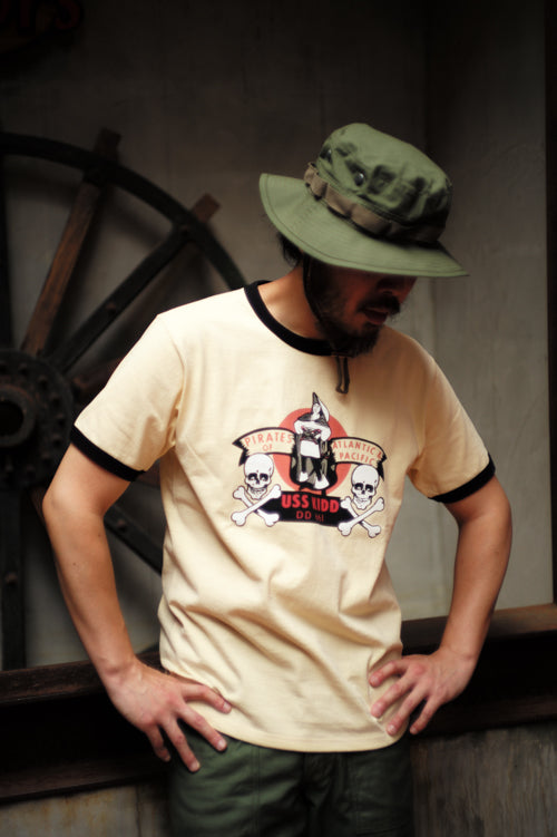 MC25005 MILITARY TEE / USS KIDD - ECRU/BLACK
