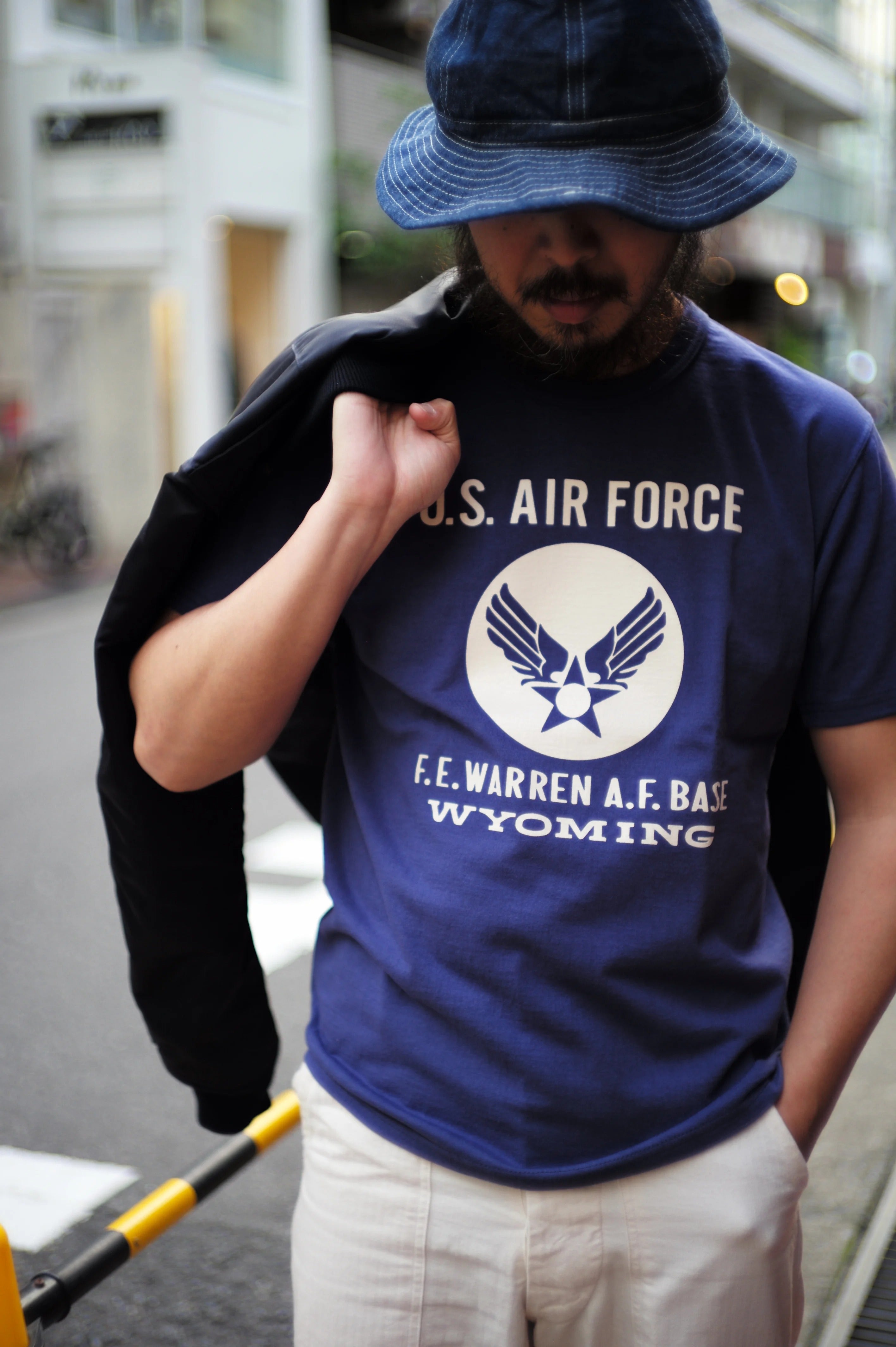 MC25007 MILITARY TEE / F.E. WARREN BASE - MQ NAVY