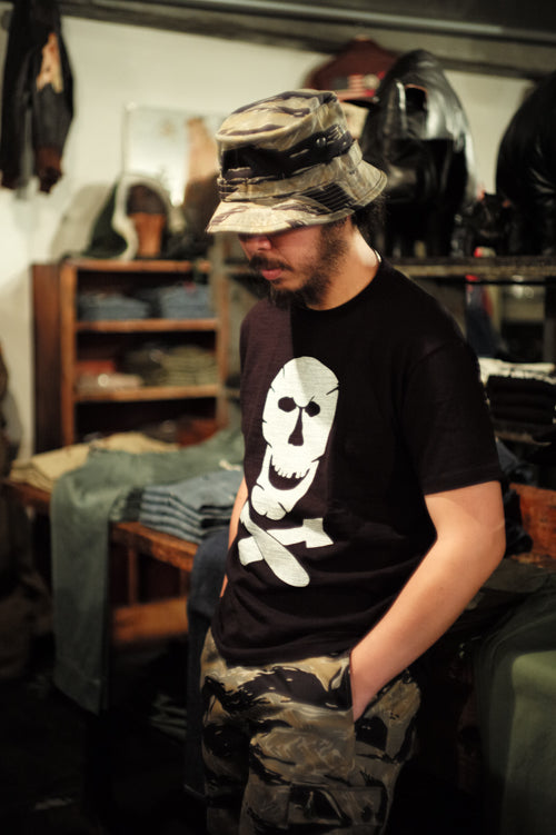 MC25012 ATHLETIC TEE / JOLLY ROGER - BLACK