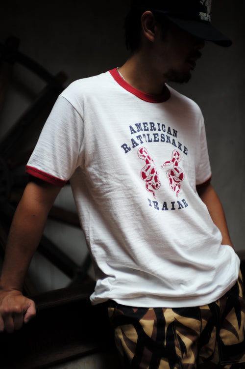 MC25021 ATHLETIC T-SHIRT / RATTLE SNAKE TRAINER - MILK/CHERRY