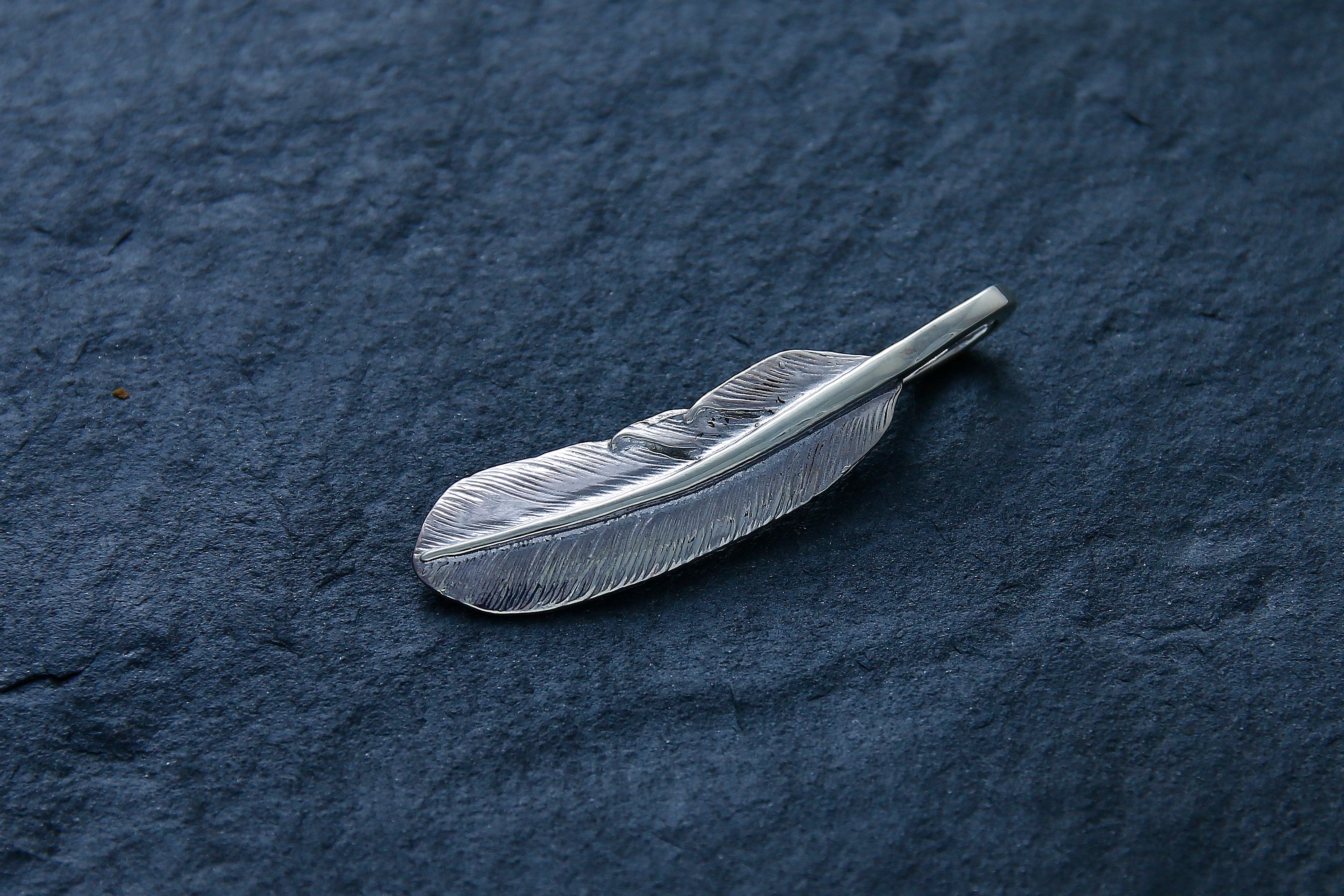 P-004L Feather (S)