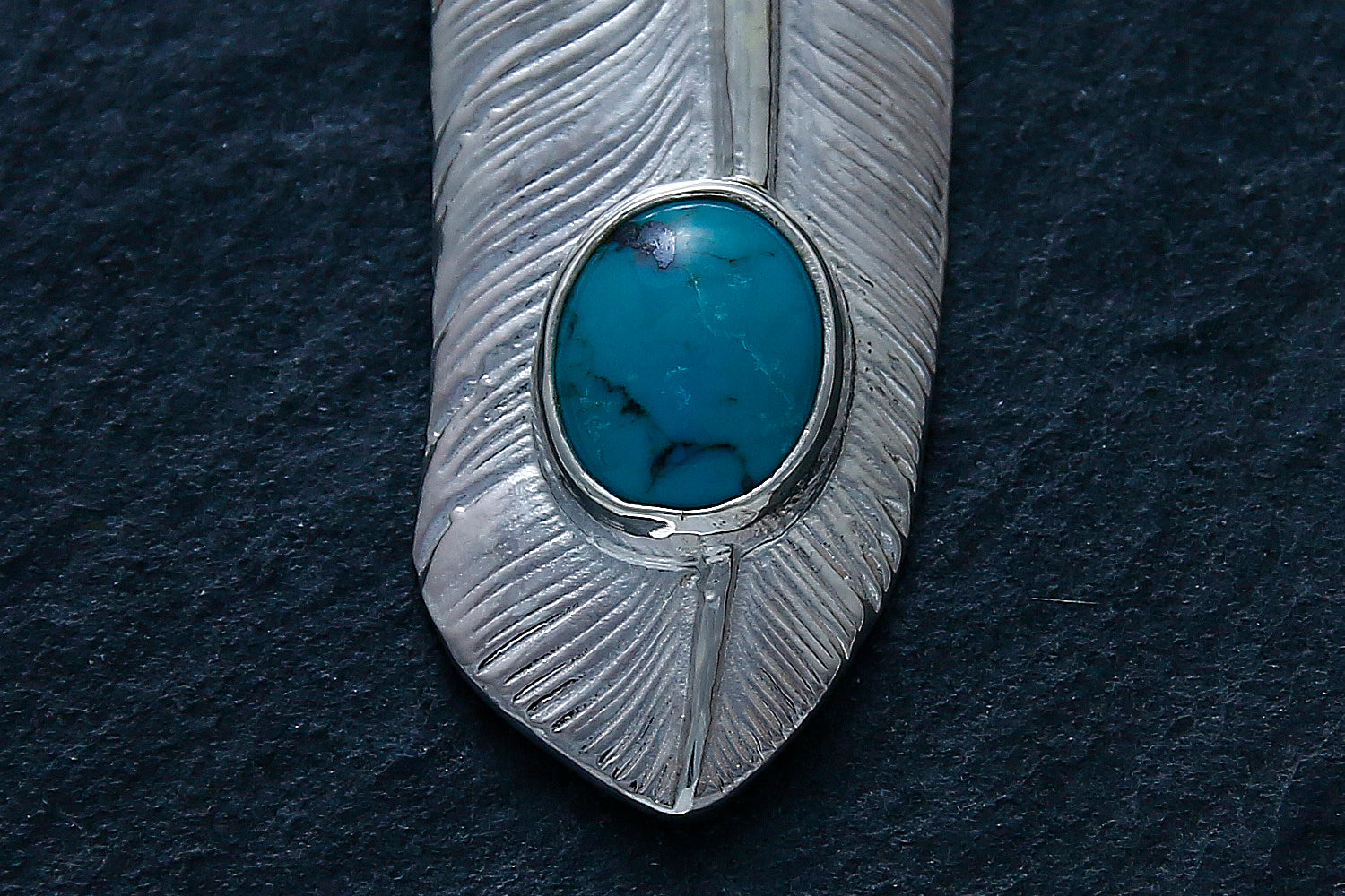 P-003L FEATHER WITH TURQUOISE - WHITE