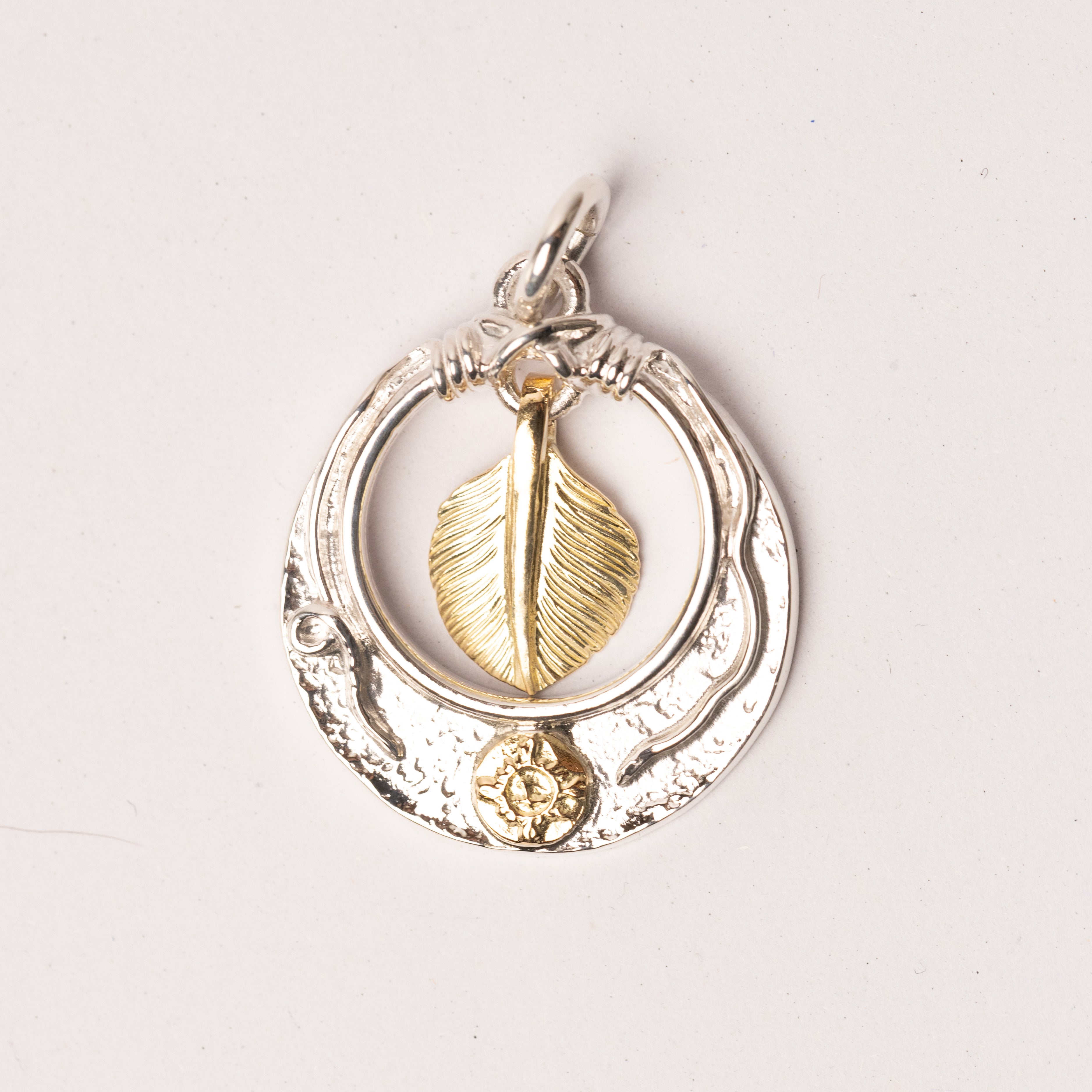 P-564 K18 heart feather metal with hole (S)