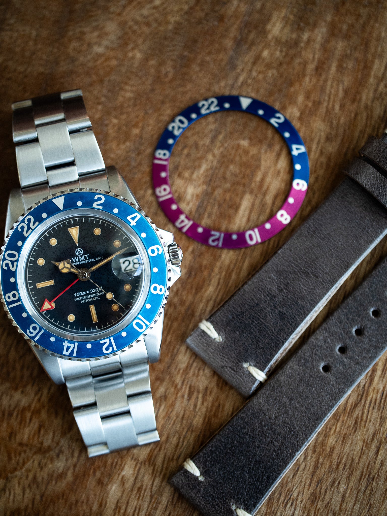 Sanford MKII - Interchangeable Bezel / Fuchsia & BlueBerry Bezel / Aged Edition / Metal Bracelet + Leather Strap Set
