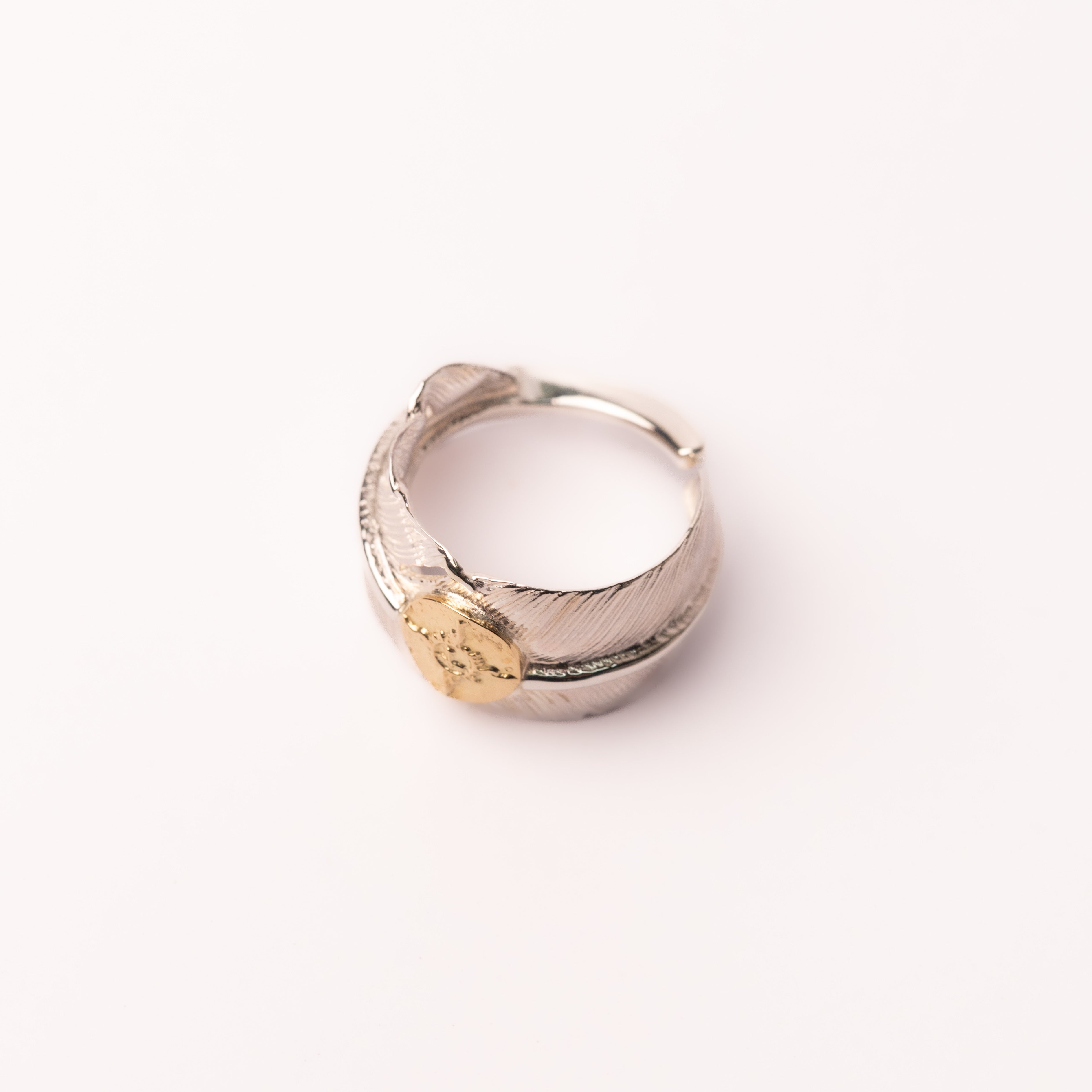 R-071 K18 feather ring (L)
