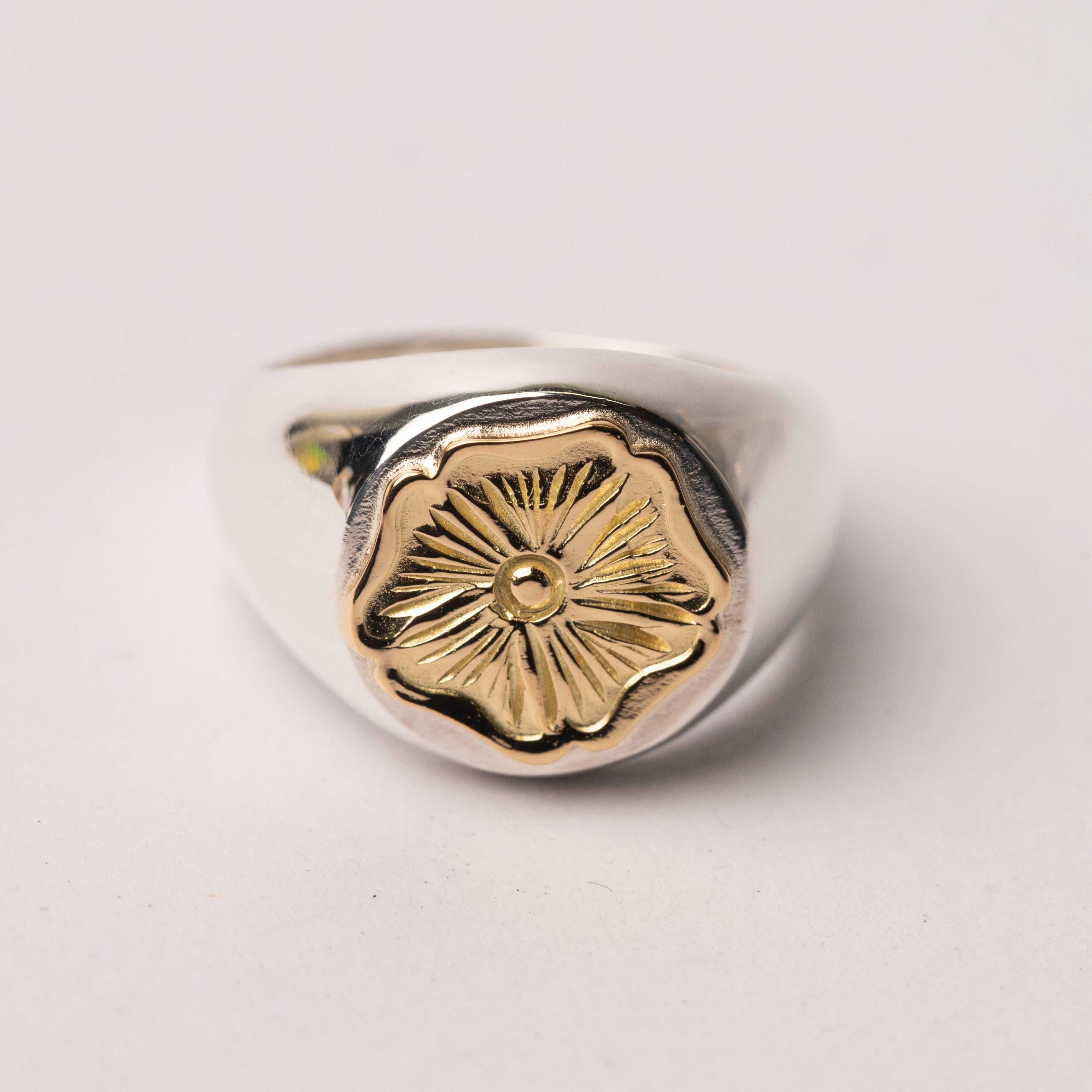 R-207 K18 Indian flower signet ring (M)