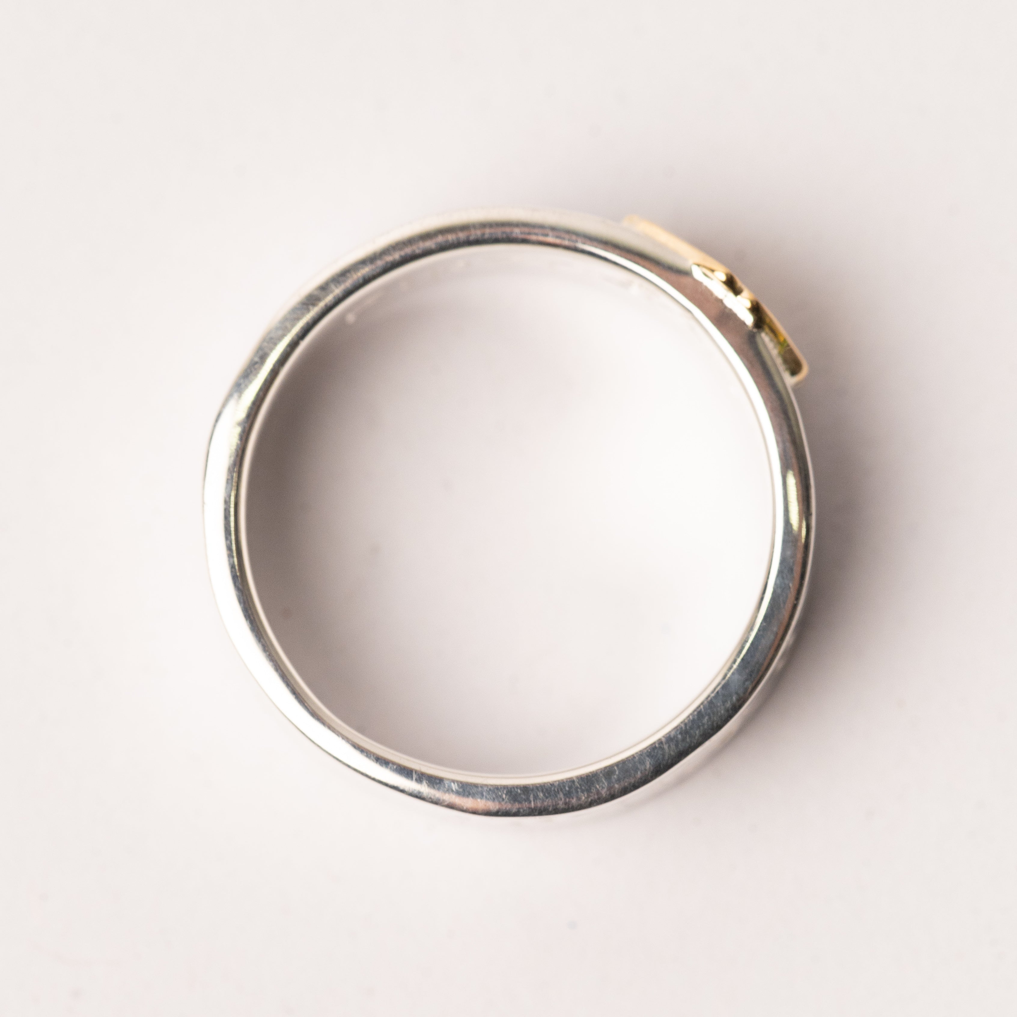 R-222 K18 Indian flower 8mm arabesque engraved flat ring