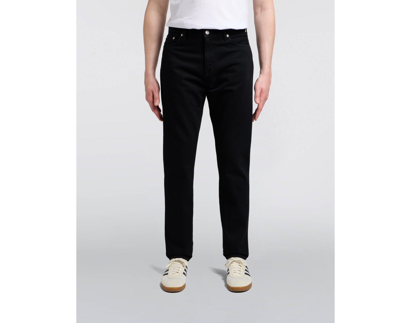 EU33Z-401 REGULAR TAPERED - BLACK UNWASHED