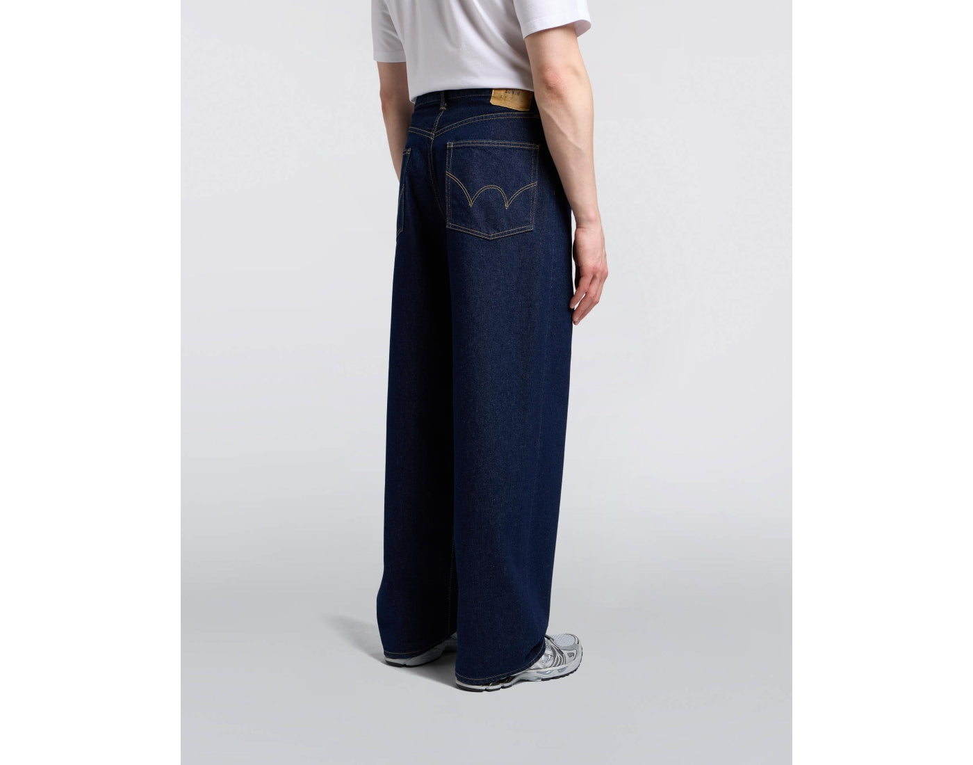 EU05Z-900 WIDE PANT - BLUE RINSED