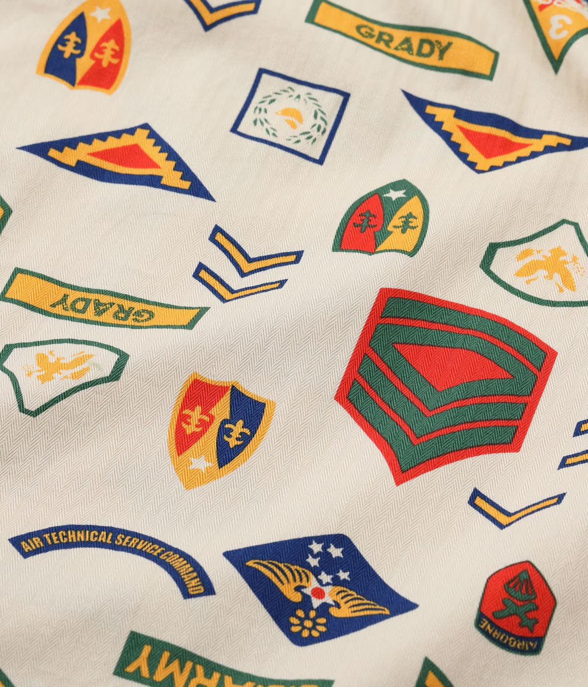 SS39696 COTTON HERRINGBONE HAWAIIAN SHIRT “INSIGNIA OF ARMY” - CREAM