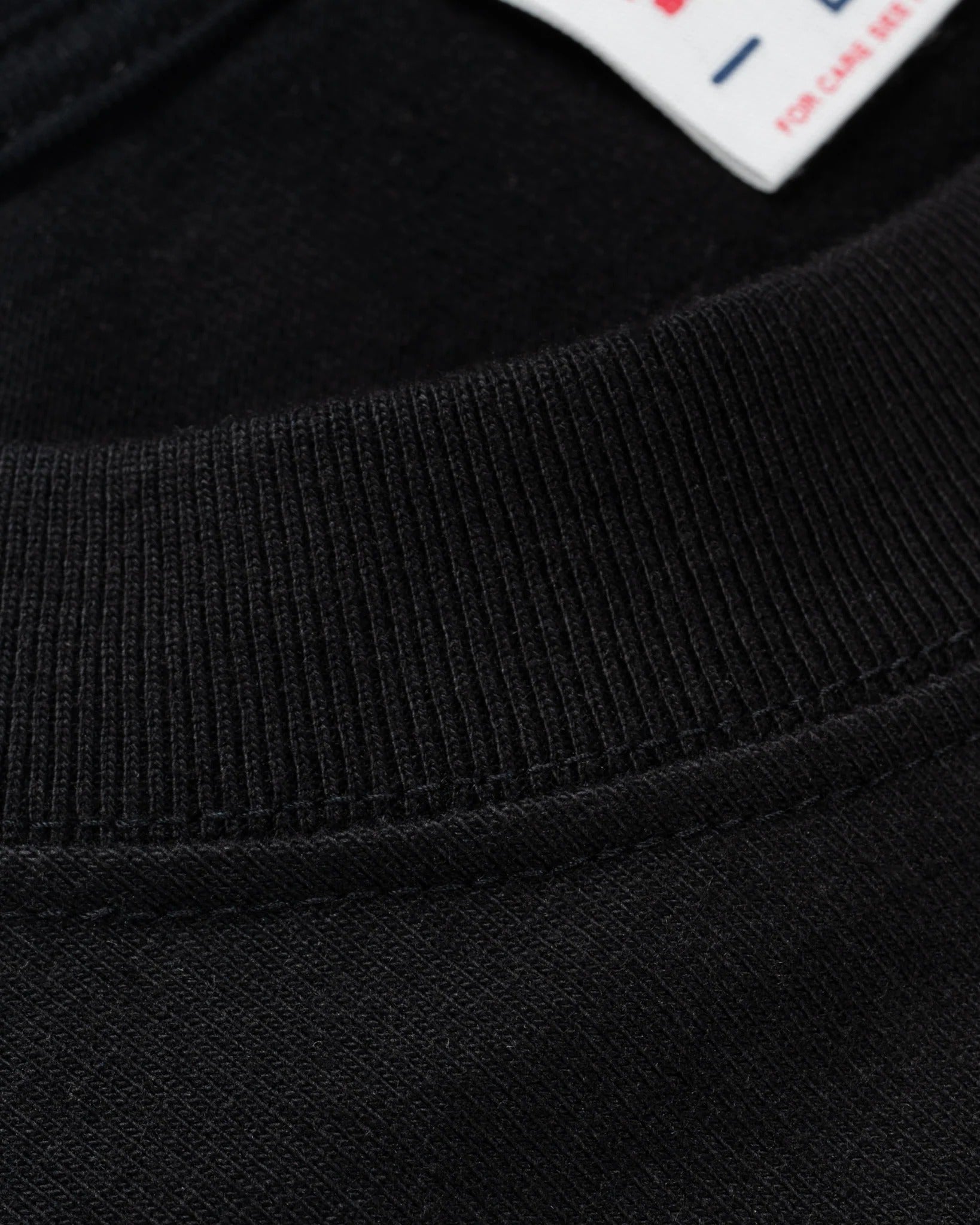 IHT-2602-BLK 7.5OZ PRINTED LOOPWHEEL CREW NECK T-SHIRT - BLACK